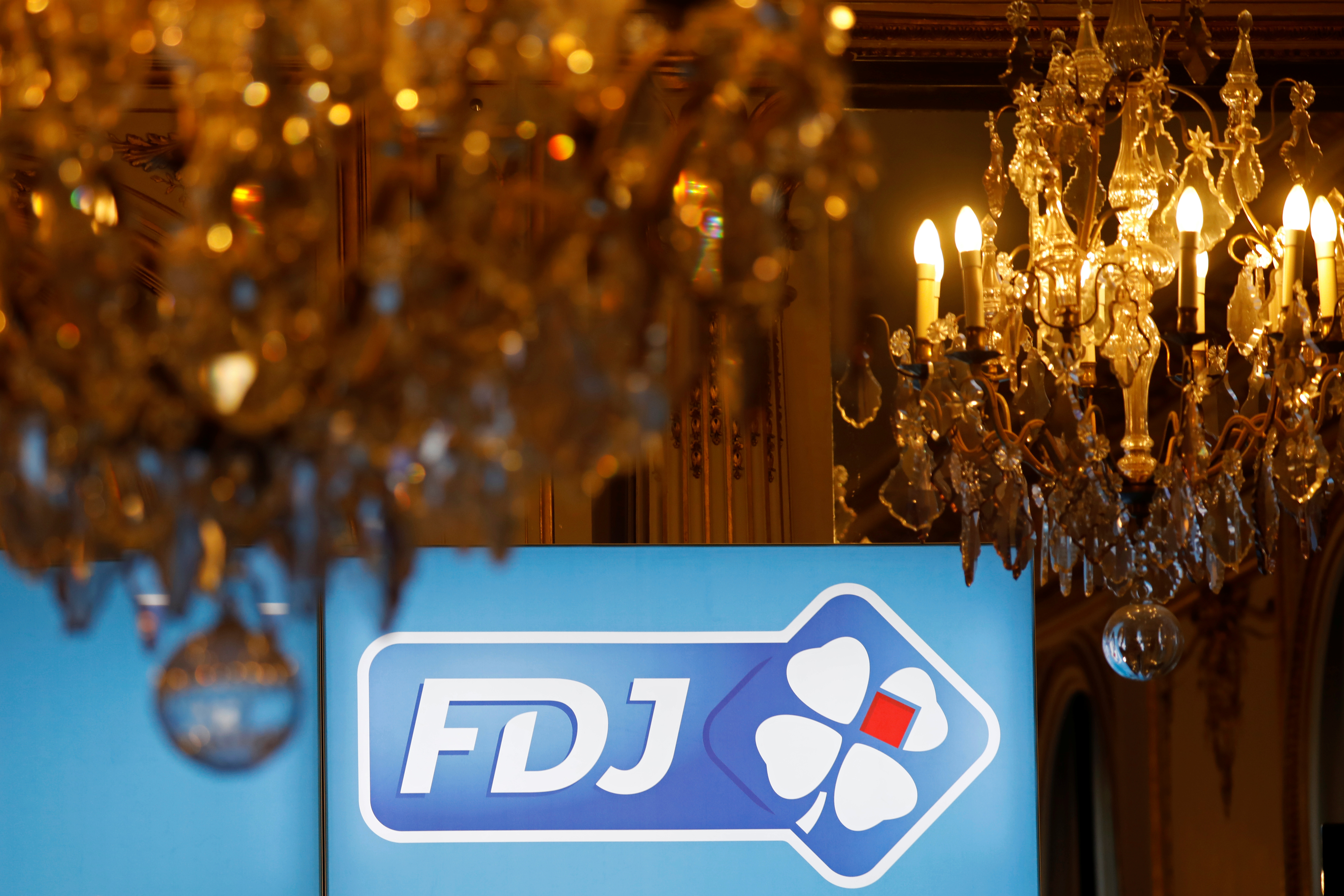Le gouvernement français a enclenché jeudi la plus importante vague de privatisations depuis plus d'une décennie en lançant le processus d'introduction en Bourse de la Française des Jeux (FDJ), la plus importante cotation de l'année. /Photo prise le 18 octobre 2019/REUTERS/Charles Platiau