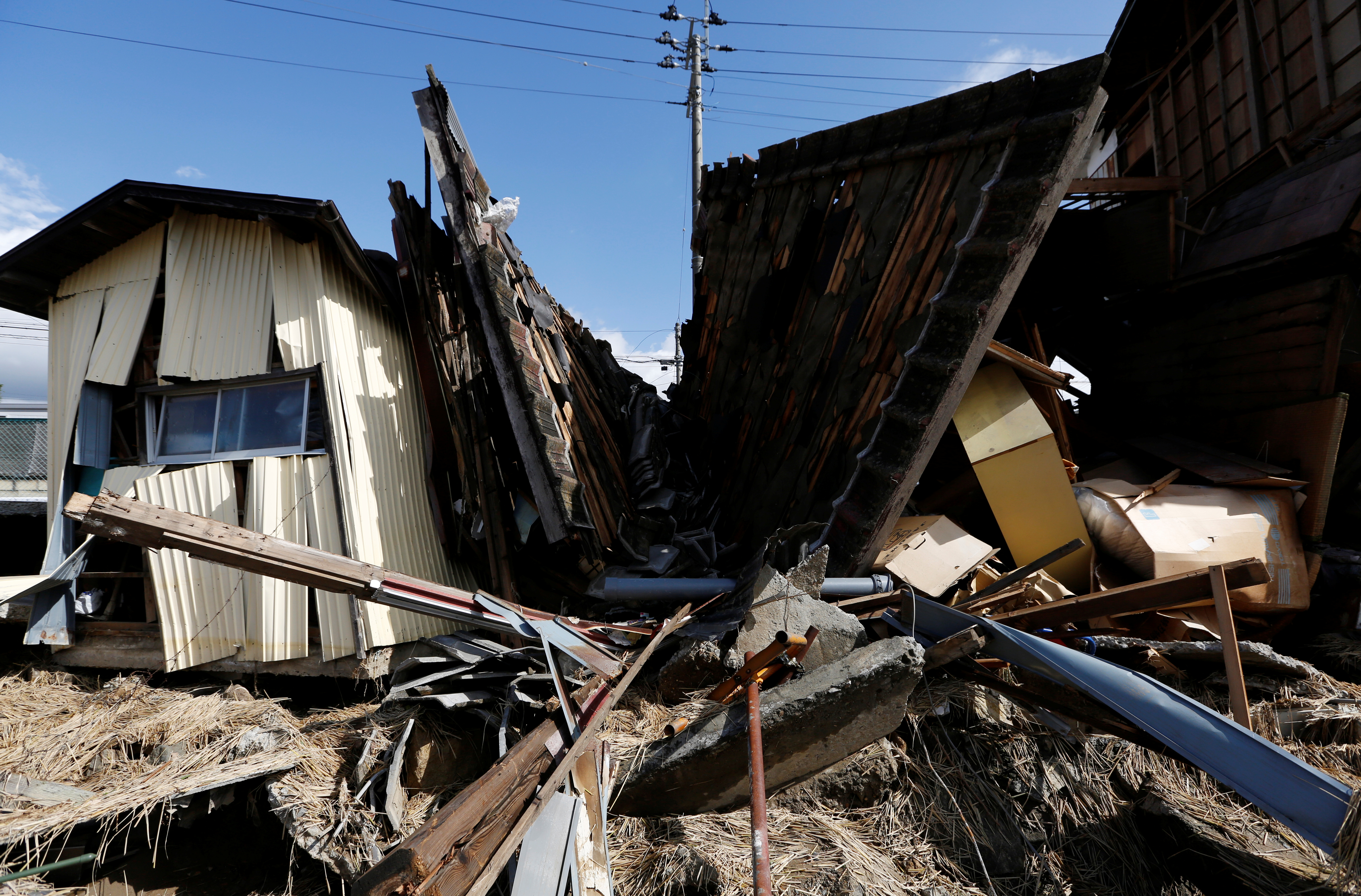 Le bilan du puissant typhon au Japon s'alourdit à 74 morts