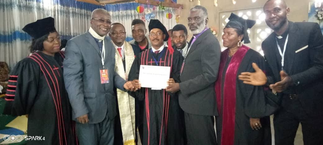 Cameroun : l’École des ambassadeurs de Dieu pour l’excellence dans la vie et le ministère s’enracine et crée de l’impact
