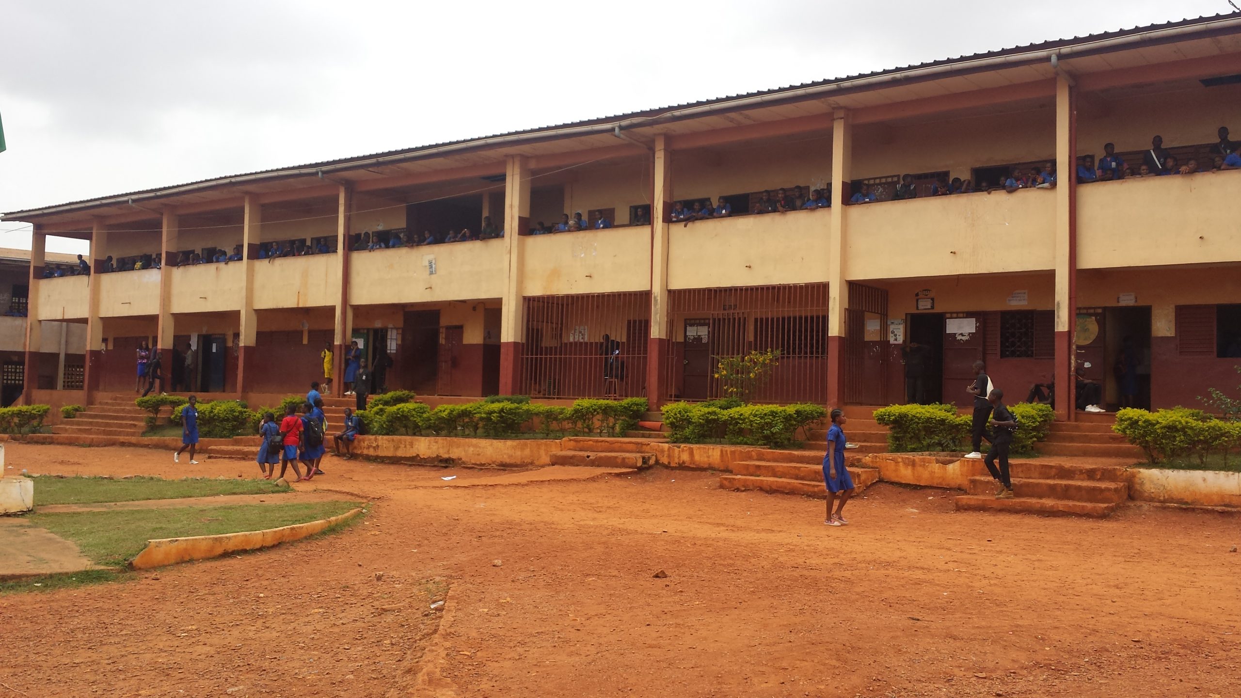 Cameroun : des élèves se livrant à des pratiques sexuelles après avoir consommé la drogue ont été interpellés à Yaoundé et remis à la justice