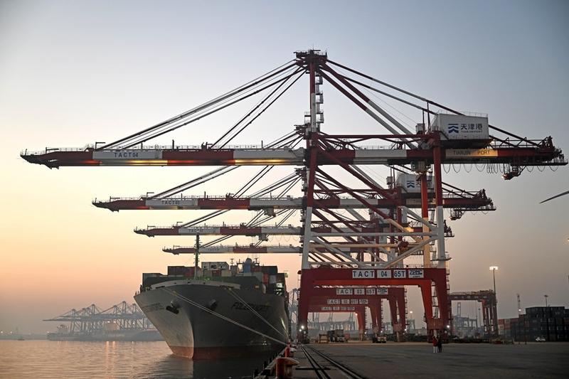 Un porte-conteneurs au port de Tianjin, dans le nord de la Chine, le 1er janvier 2023. (Photo : Zhao Zishuo)