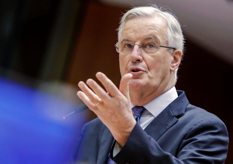 Brexit: Barnier va informer les ambassadeurs de l'UE, la pêche bloque toujours
