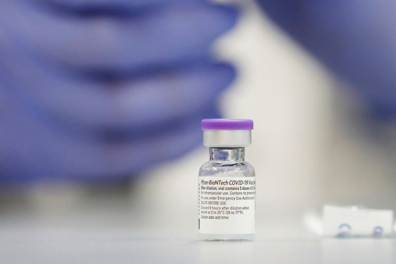 Coronavirus: L'UE devrait prendre sa décision d'ici ce soir sur le vaccin Pfizer/BioNTech