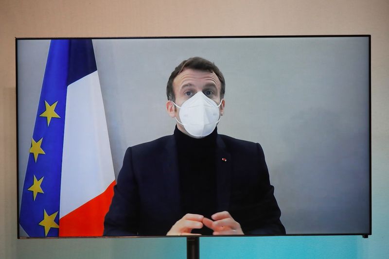 Coronavirus: La santé de Macron s'améliore, Castex sort de quarantaine