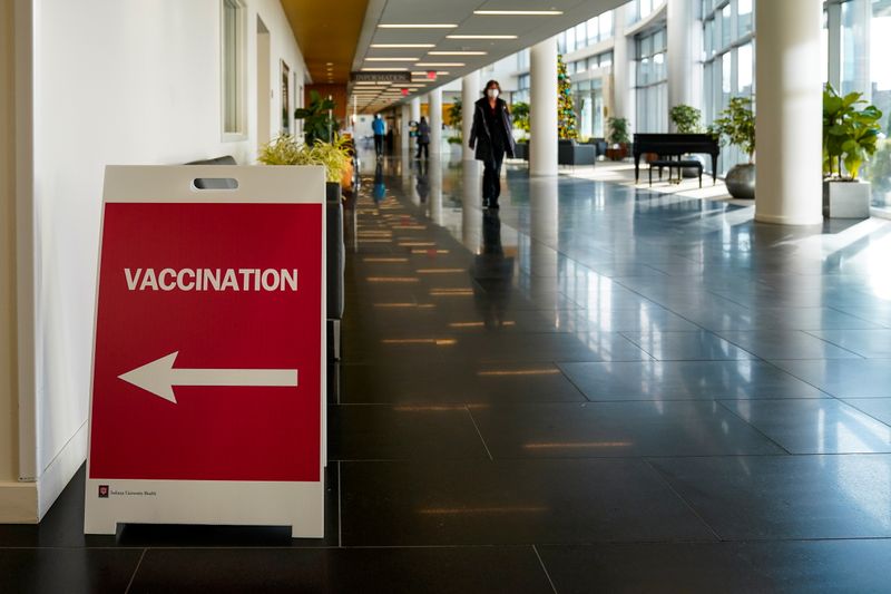 Coronavirus: Les premiers lots de vaccins dès lundi sur les sites américains de distribution