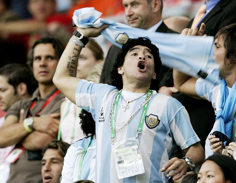 Diego Maradona est mort, le football perd une légende