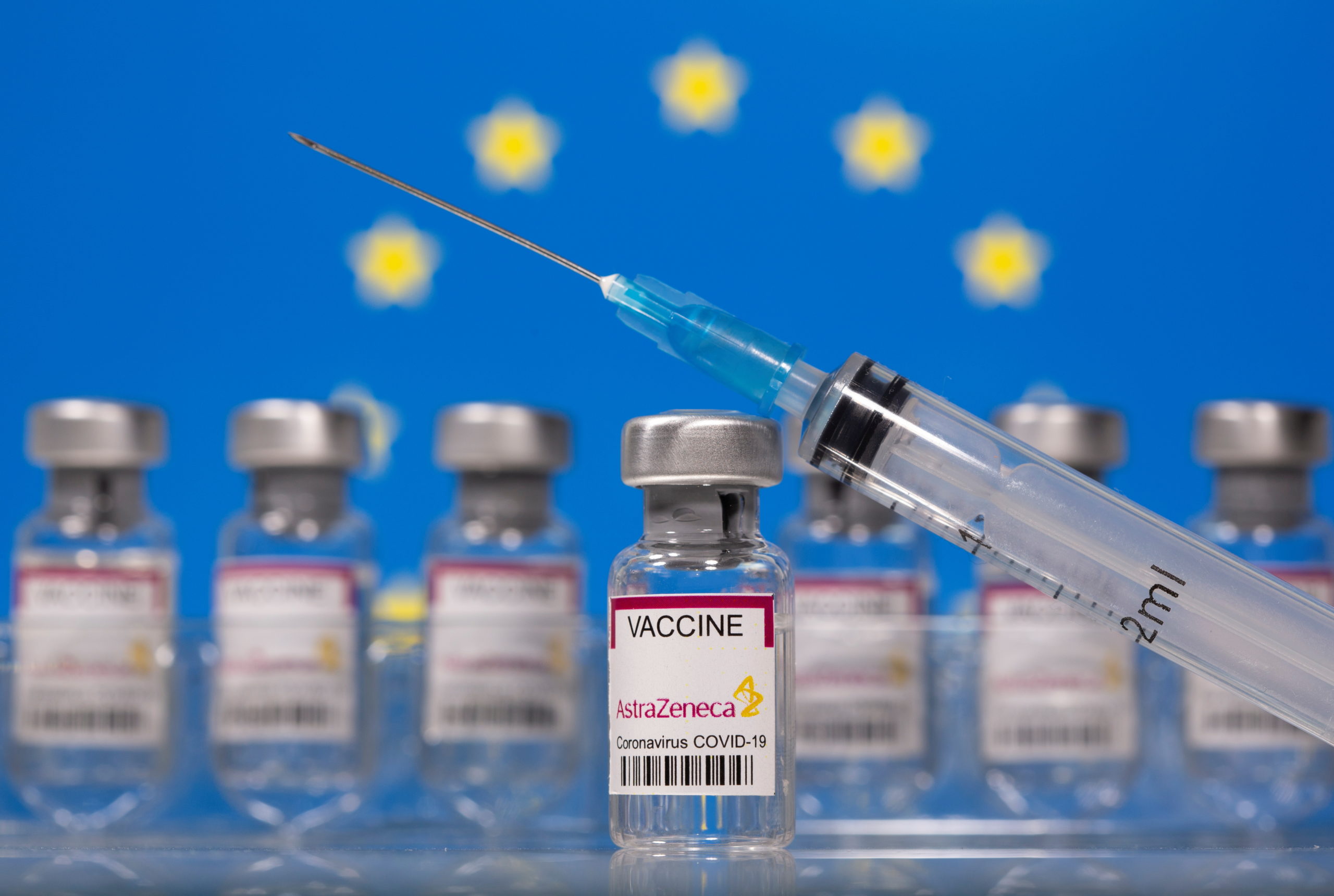 Exclusif: L'UE ne doit pas s'attendre à recevoir des vaccins AstraZeneca produits aux USA