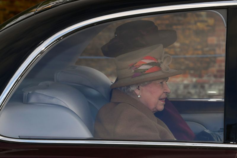 Grande-Bretagne: Elizabeth II convoque une réunion de "crise" à Buckingham