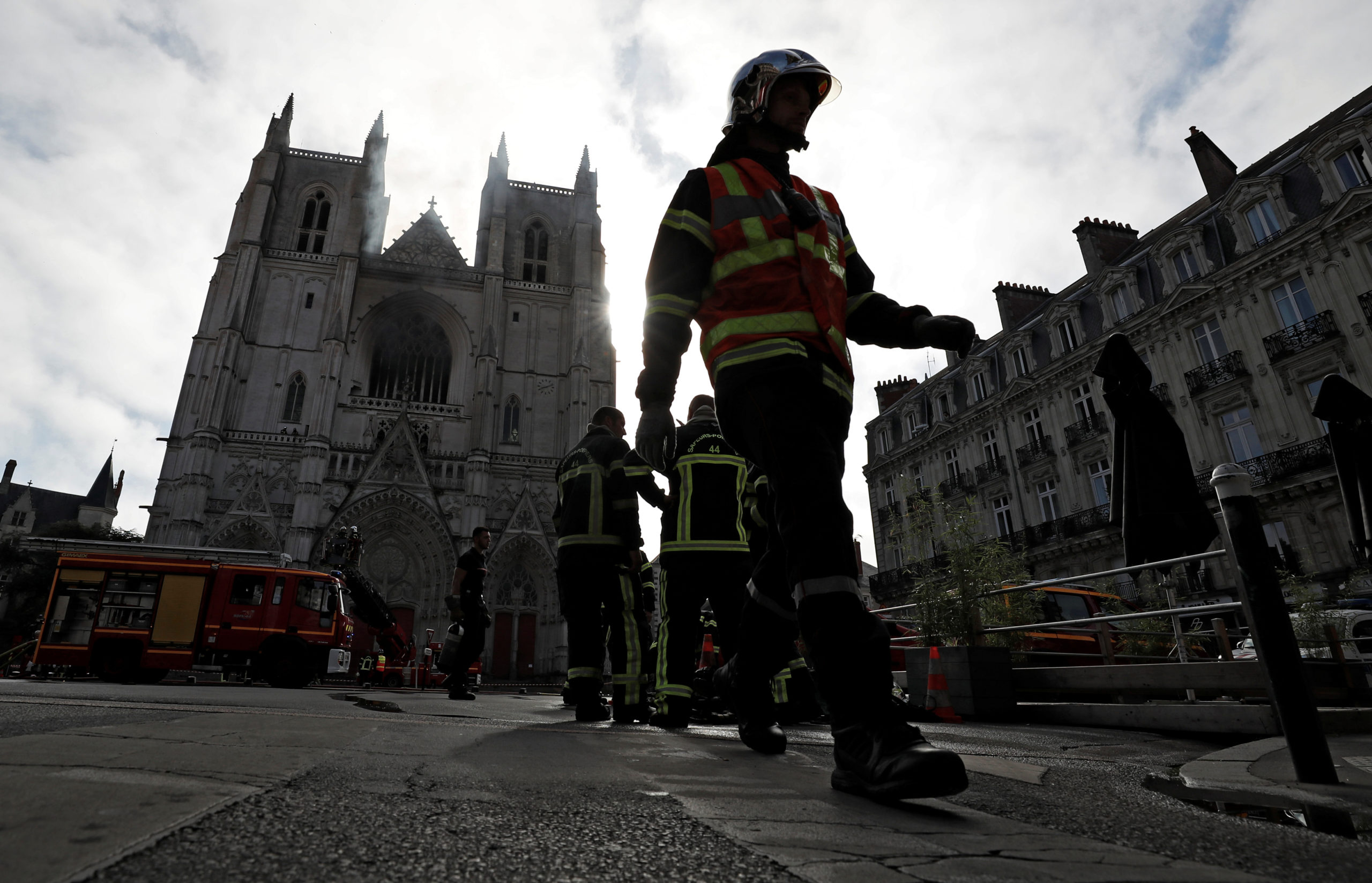 Incendie à la cathédrale de Nantes, une enquête judiciaire ouverte
