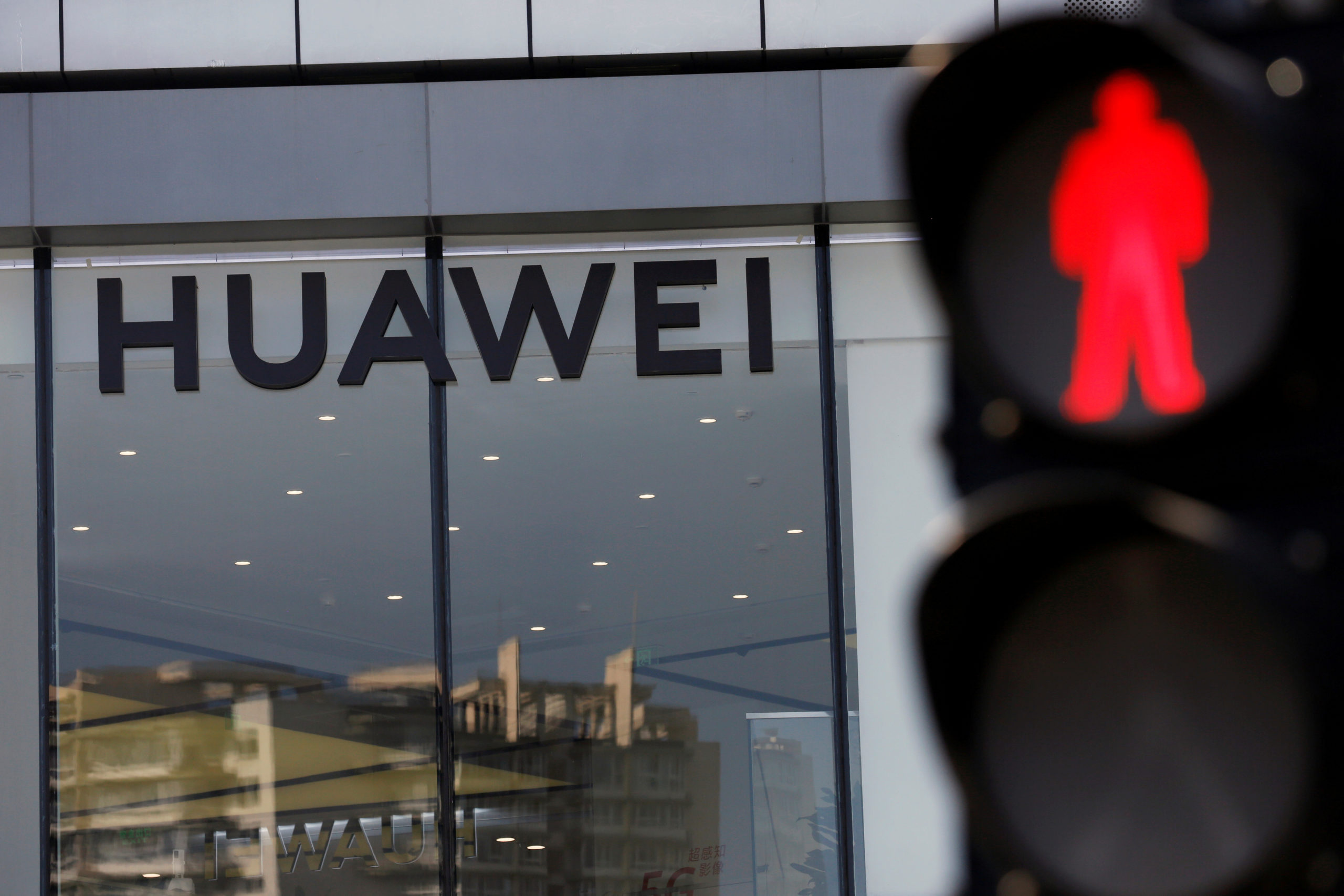 La Chine envisage des représailles contre Nokia et Ericsson si l'UE interdit Huawei, selon le WSJ