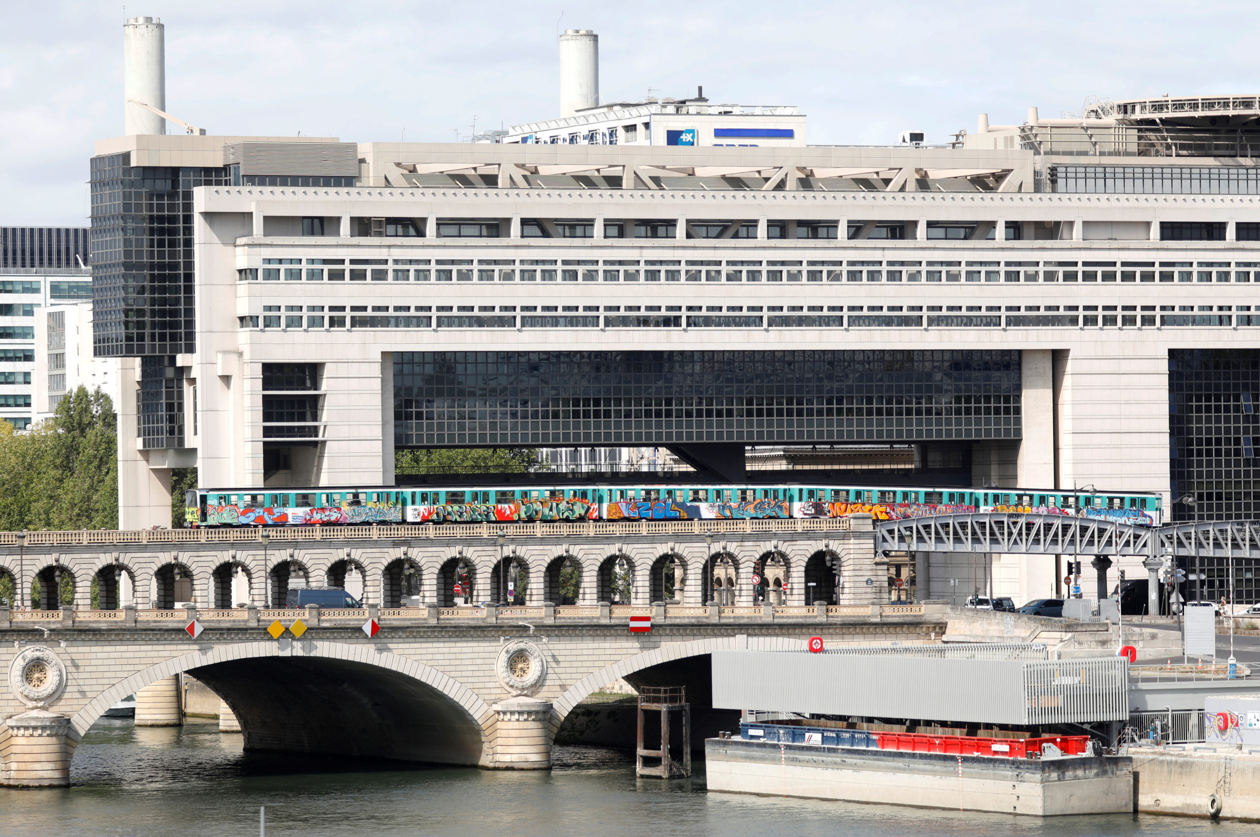 La France couvrira les coûts du reconfinement par des bons du Trésor, selon des sources