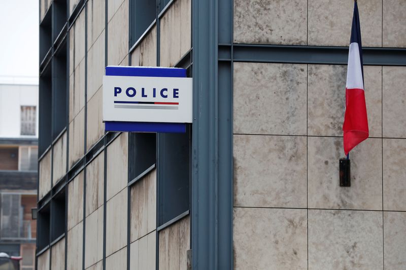 La police blesse et arrête un homme armé d'un couteau criant "Allah Akbar" à Metz