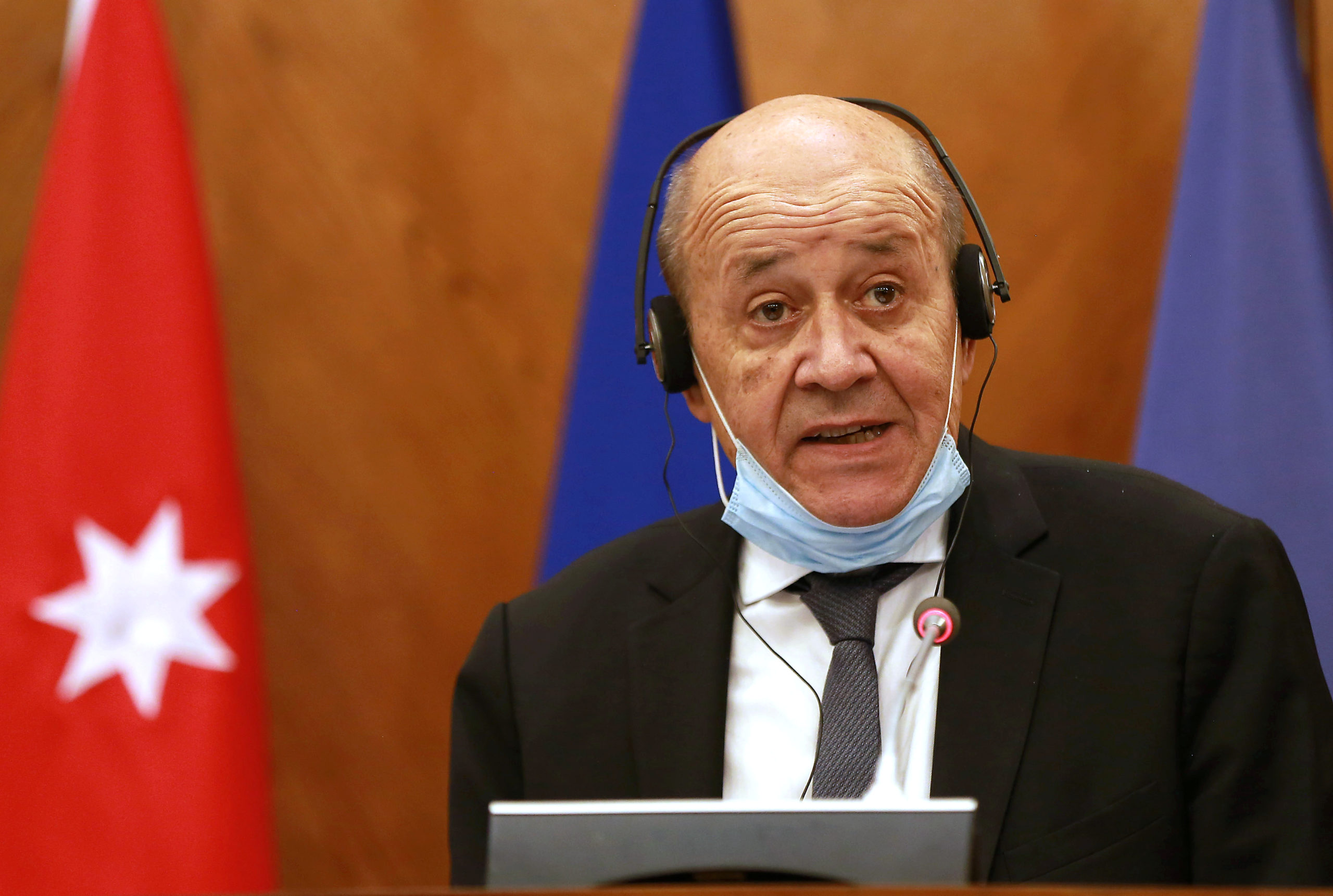 "La relation transatlantique est à réinventer", dit Le Drian