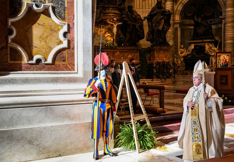 Le pape François défend l'idée d'un revenu universel pour l'après-COVID