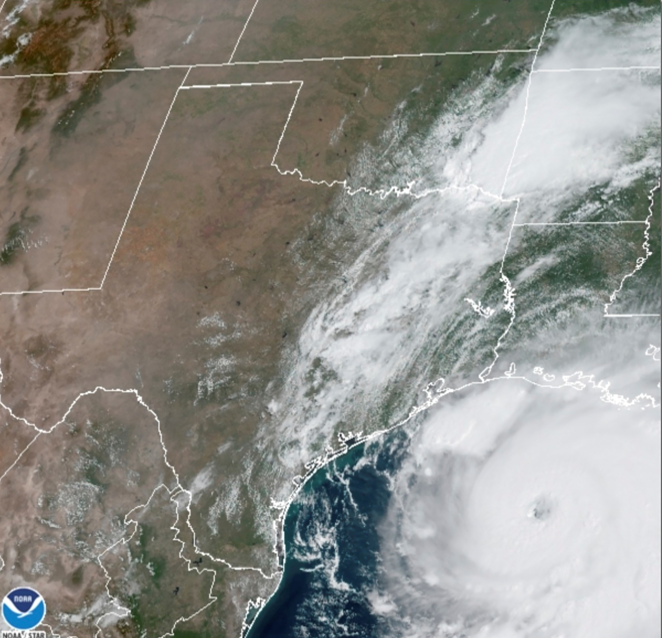 L'ouragan Laura s'apprête à déferler sur le Texas et la Louisiane