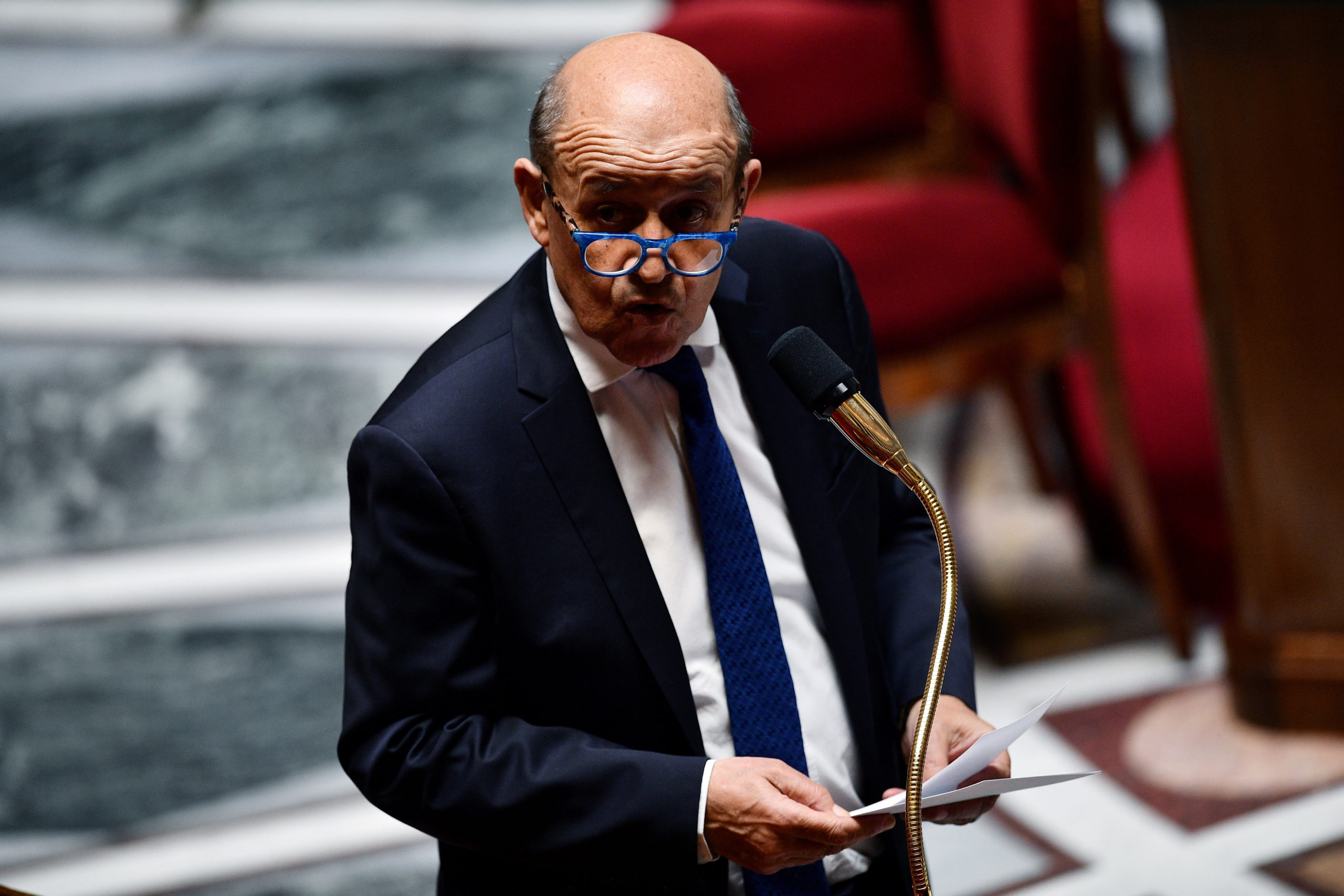Paris juge la crise au Liban "alarmante", redoute des violences