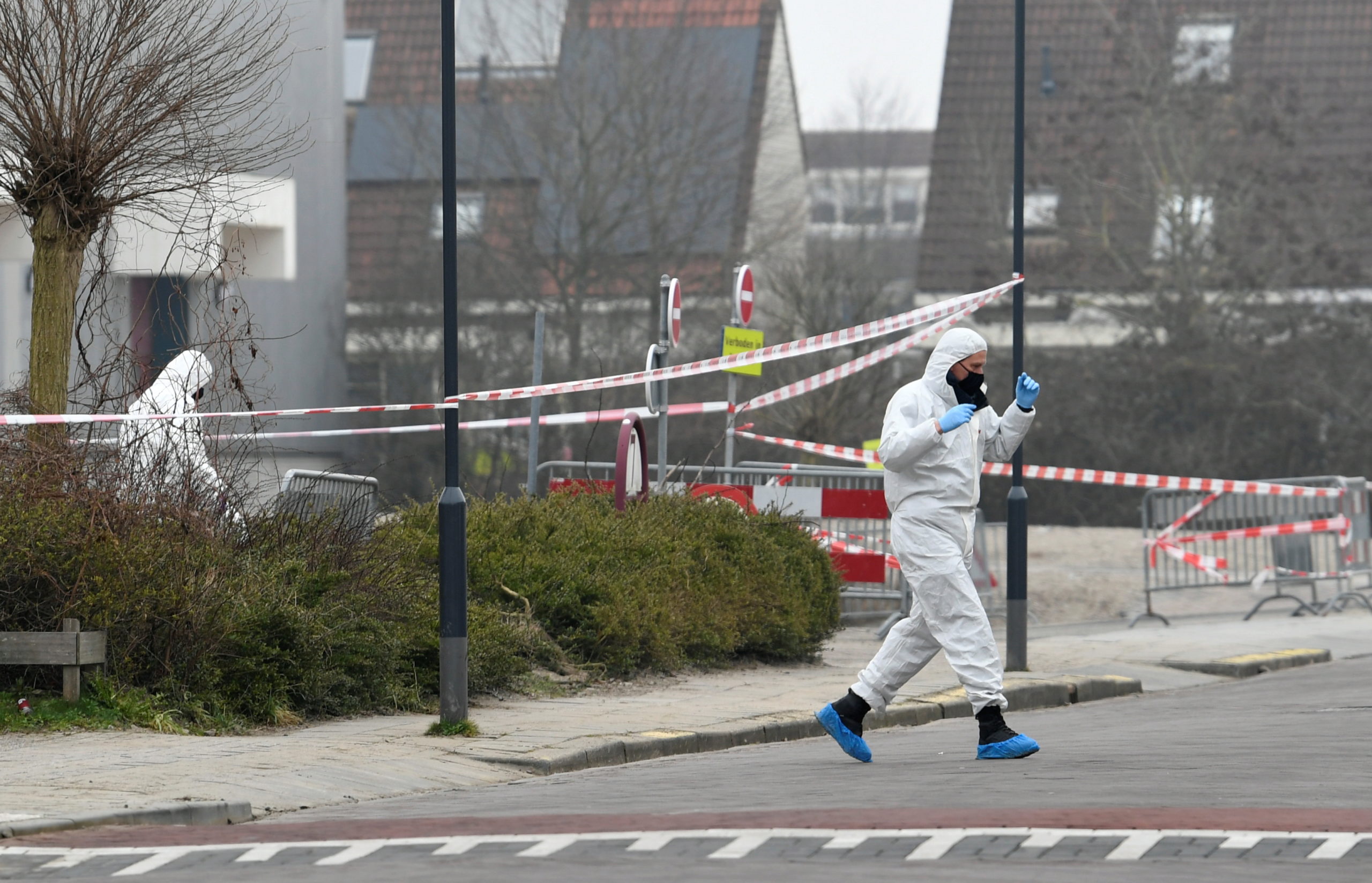 Pays-Bas: Explosion dans un centre de dépistage COVID-19, semble intentionnelle, selon la police