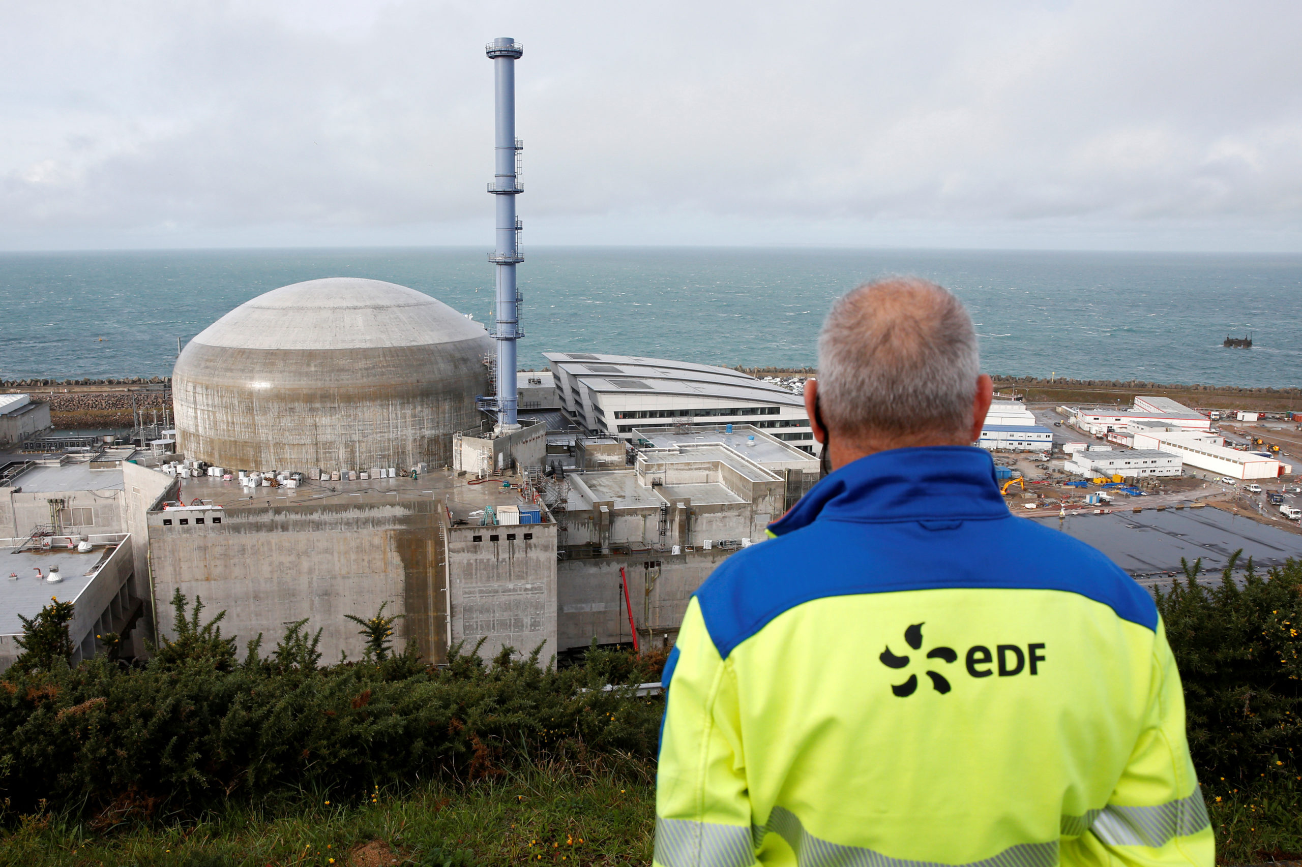 Plainte contre EDF sur des "négligences environnementales" à Flamanville