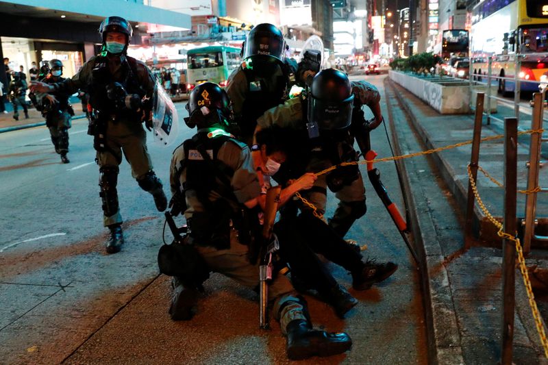 Plus de 200 arrestations à Hong Kong lors de manifestations pro-démocratie