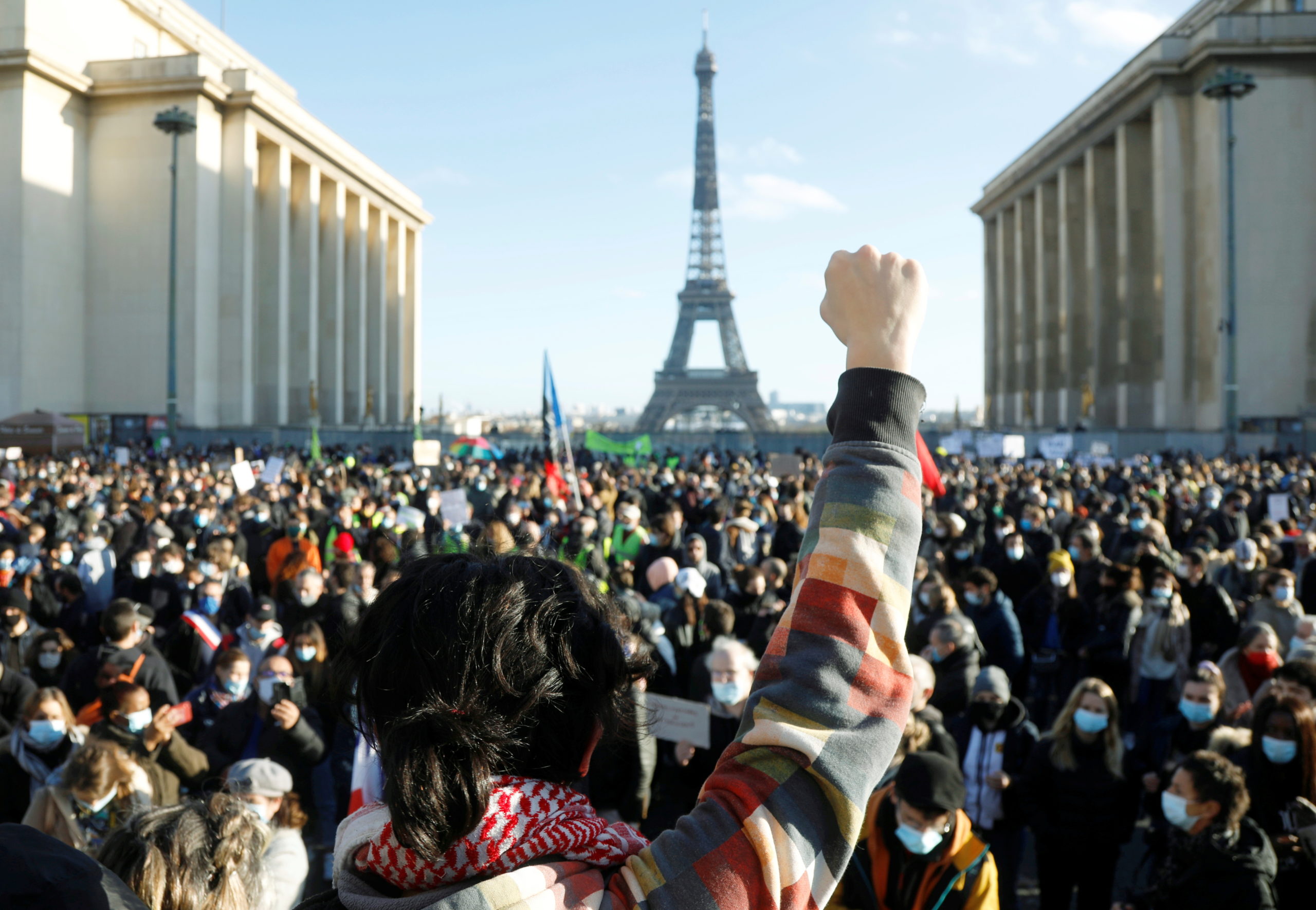 "Tout le monde veut filmer la police": Manifestations en France contre la proposition de loi "sécurité globale"