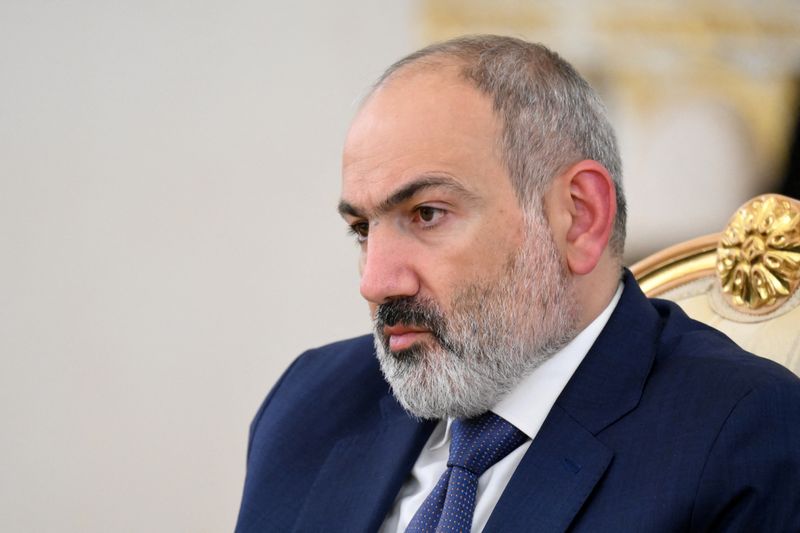 Le Premier ministre arménien Nikol Pashinyan lors d'une réunion avec Vladimir Poutine à Moscou