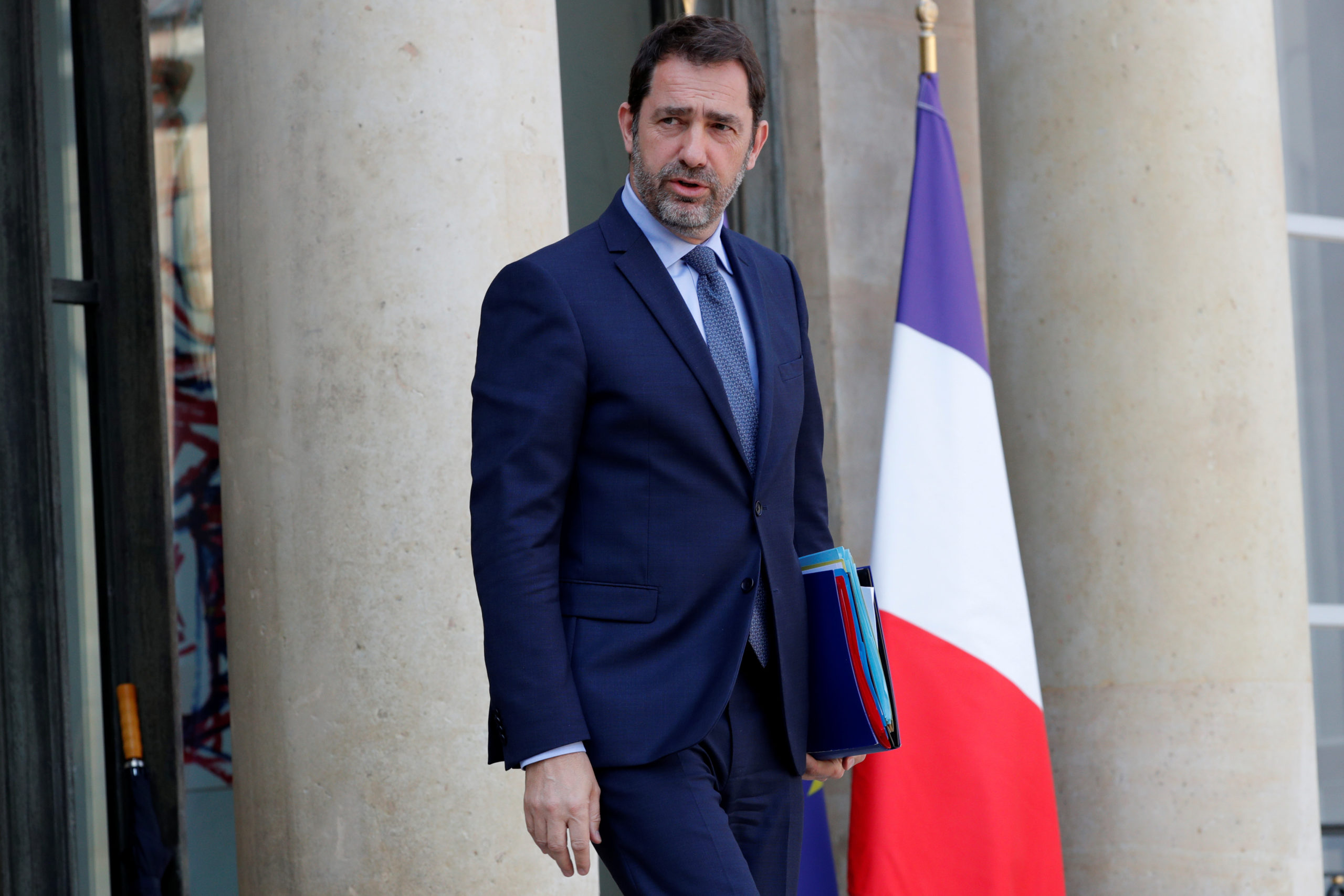 Le ministre de l'Intérieur Christophe Castaner a dénoncé l'action de "brutes" et de "voyous" dimanche au lendemain de violences qui ont émaillé le premier anniversaire du mouvement des "Gilets jaunes". /Photo d'archives/REUTERS/Philippe Wojazer