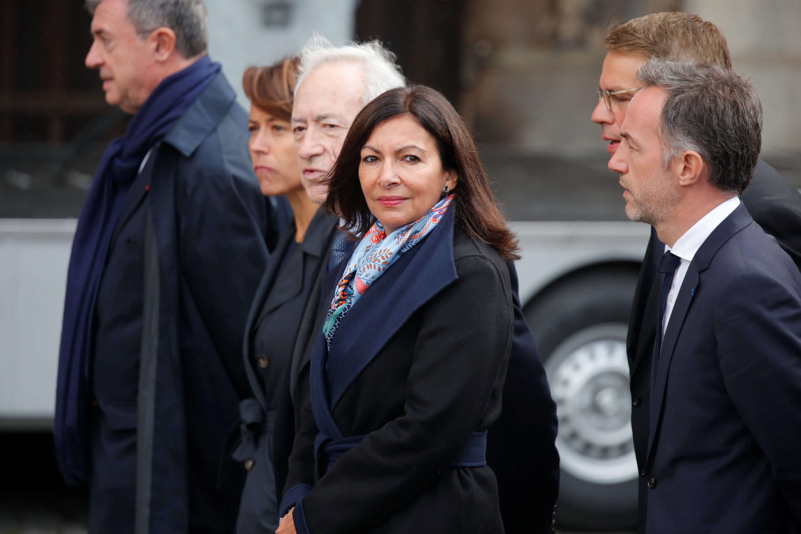 La maire socialiste de Paris, Anne Hidalgo (au centre), le député La République en marche (LaRem) Benjamin Griveaux et la candidate Les Républicains (LR) Rachida Dati sont dans un mouchoir de poche en matière d'intentions de vote pour les élections municipales, selon un sondage OpinionWay publié vendredi. /Photo prise le 30 septembre 2019/REUTERS/Charles Platiau