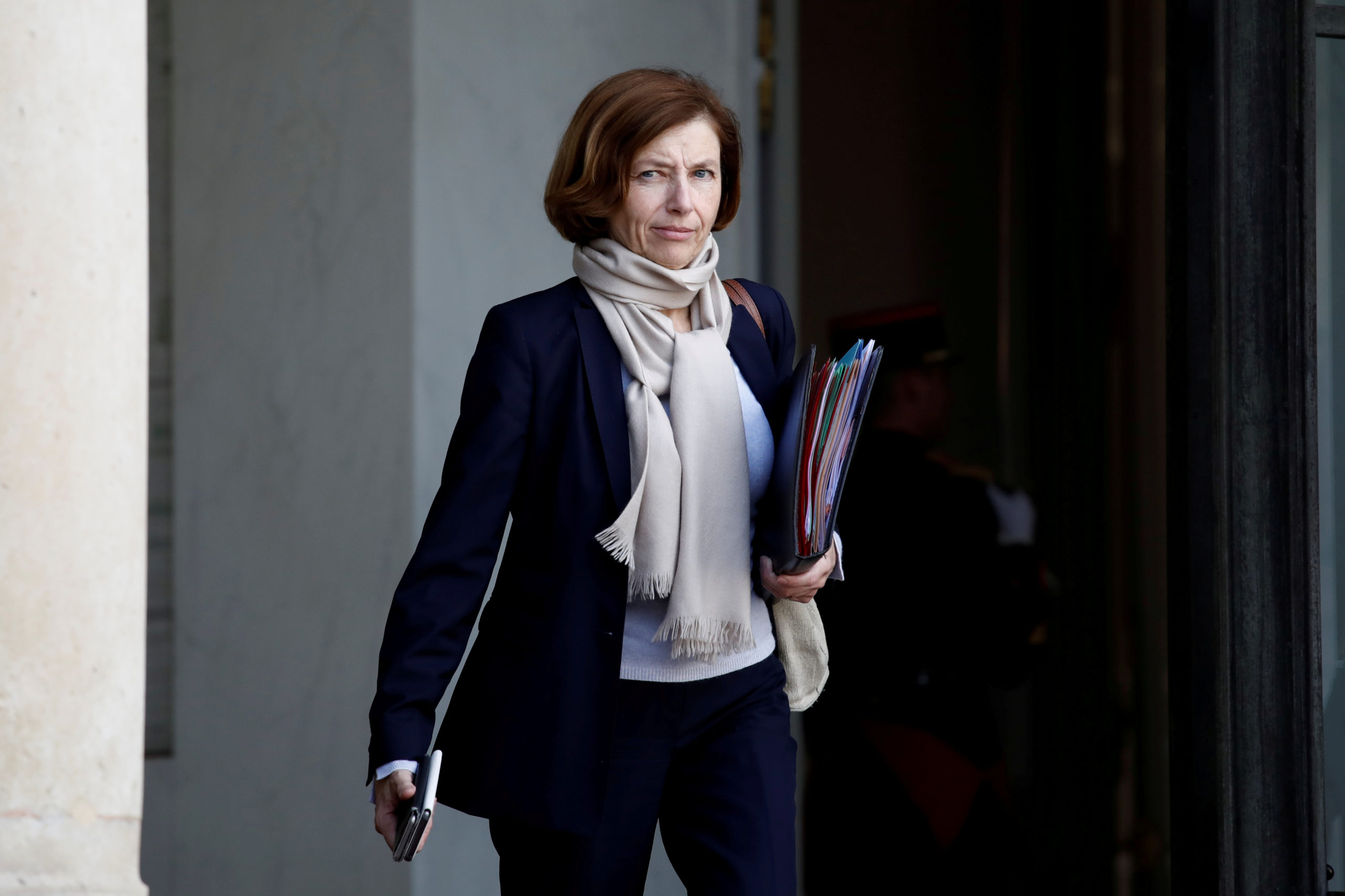 La ministre française des Armées, Florence Parly, est arrivée mercredi sur la base militaire de Gao, dans le nord-est du Mali, pour rendre hommage aux 13 soldats tués lundi en opération dans la région. /Photo prise le 21 octobre 2019/REUTERS/Benoit Tessier