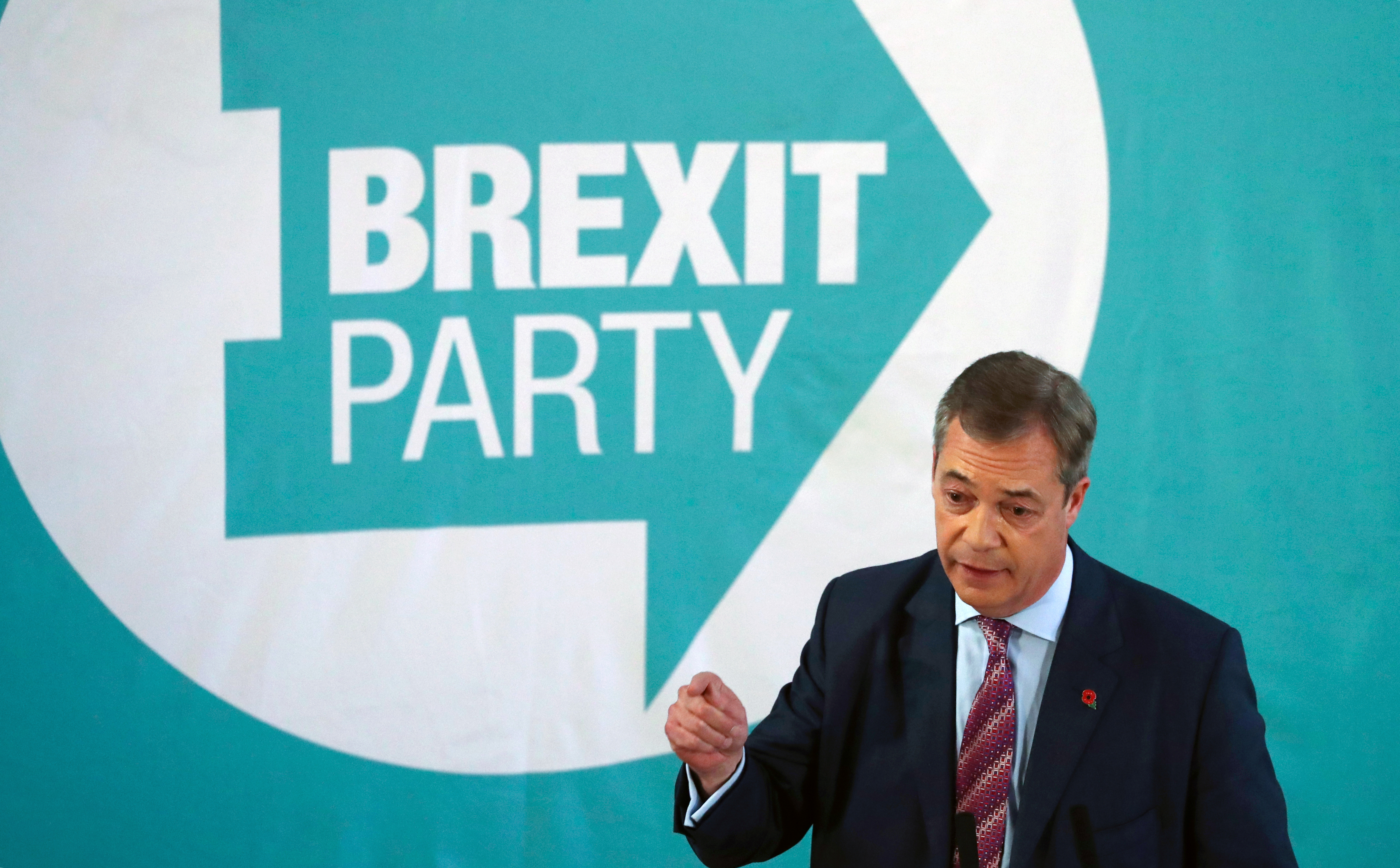 Nigel Farage : "Le Parti du Brexit ne briguera pas les 317 sièges que les conservateurs ont emportés"