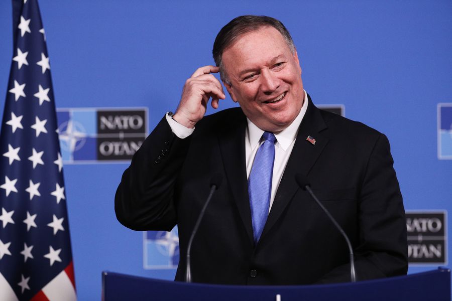 Le secrétaire d'Etat américain Mike Pompeo participe à une conférence de presse après la réunion des ministres des Affaires étrangères du Conseil de l'Atlantique Nord, au siège de l'OTAN à Bruxelles en Belgique, le 20 novembre 2019. (Xinhua/Zheng Huansong)