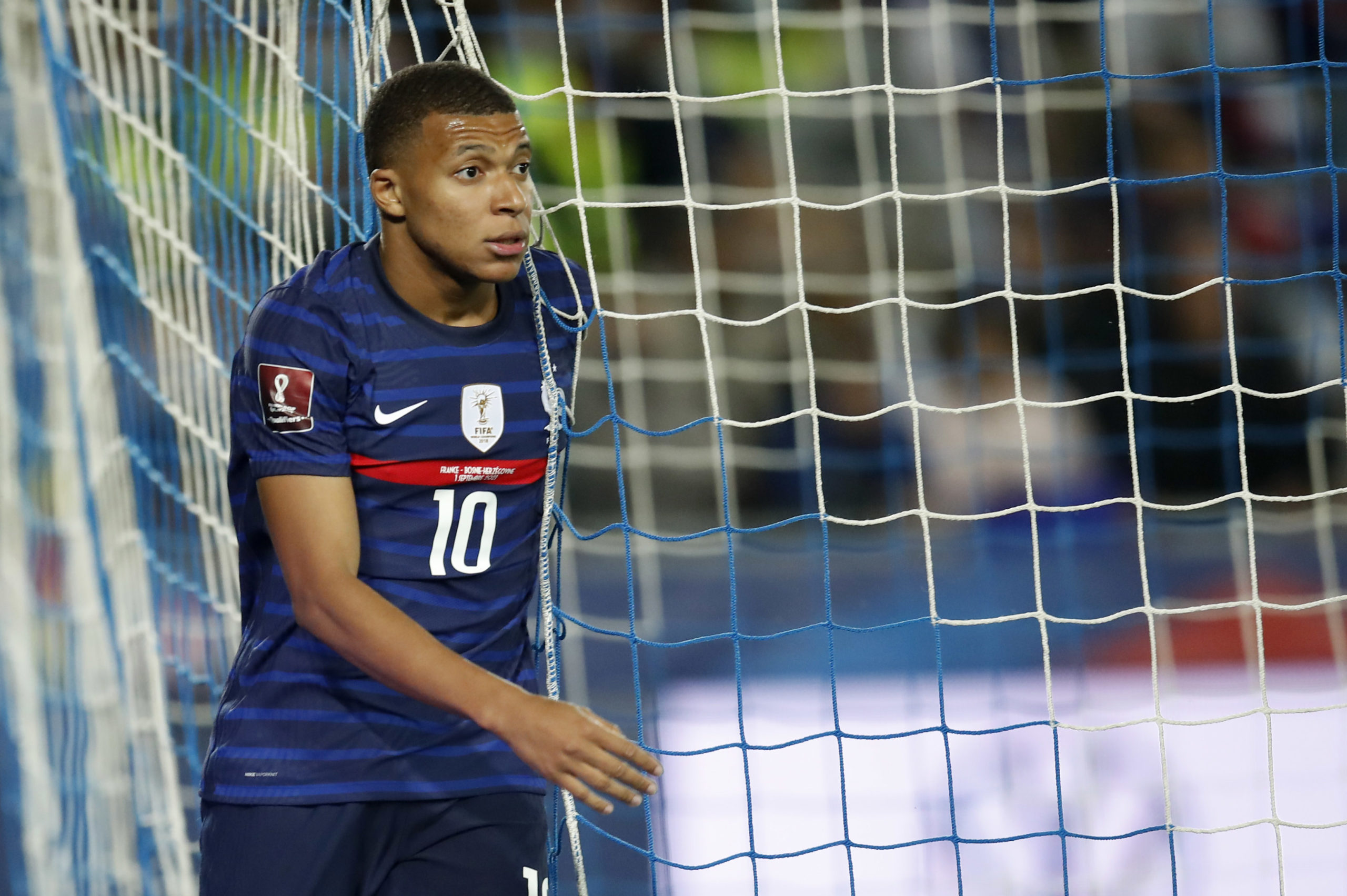 Mbappé en plein match /Photo prise le 1 septembre 2021/REUTERS/Gonzalo Fuentes