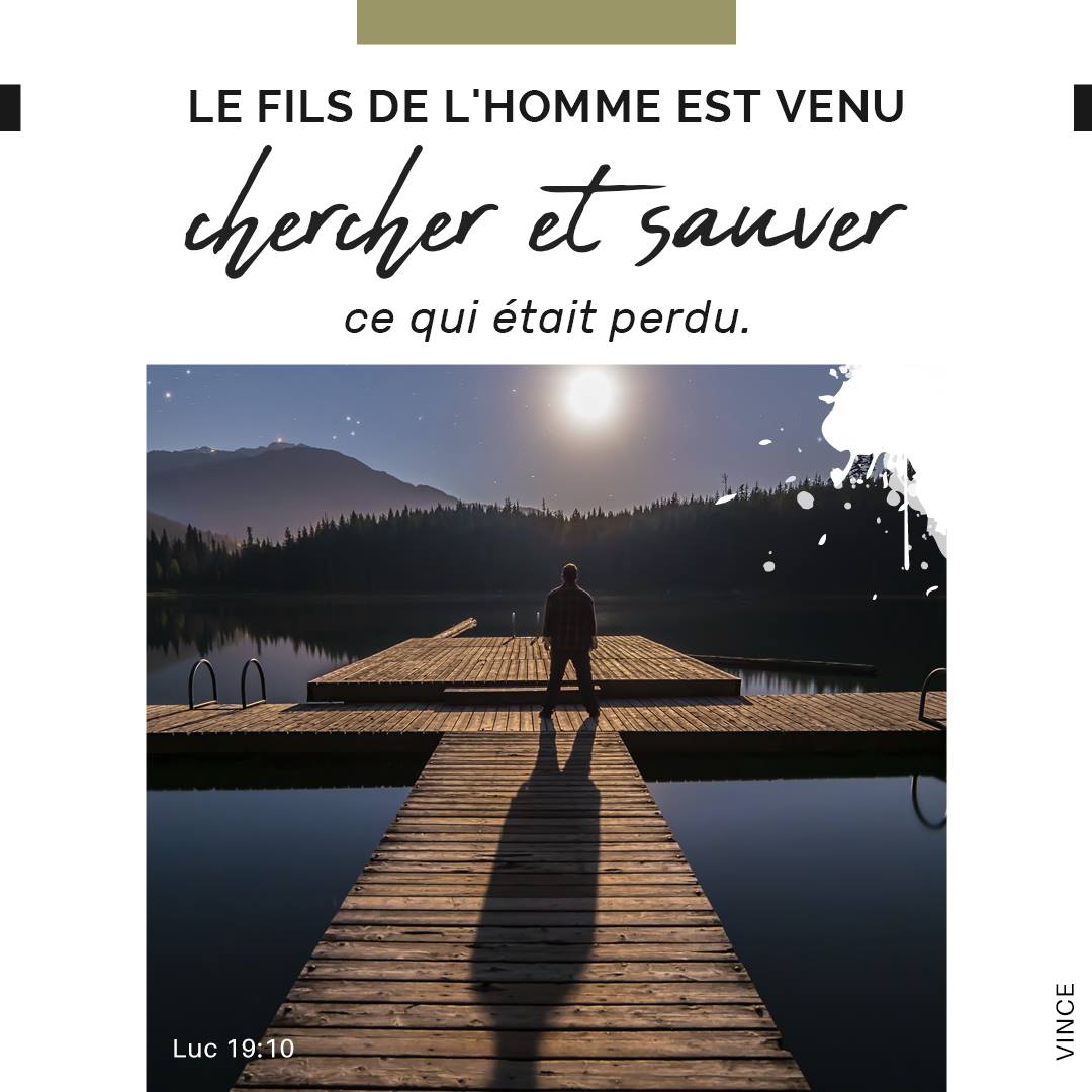 Tous cherchent leurs propres intérêts, non pas ceux de Jésus Christ. Philippiens 2. 21 Le Fils de l’homme est venu chercher et sauver ce qui était perdu. Luc 19. 10 (Dieu dit :) J’ai vu, j’ai vu l’affliction de mon peuple… Je suis descendu pour le délivrer. Exode 3. 7, 8 Ça ne m’intéresse pas ! Combien de fois ai-je entendu cette réponse, alors que je proposais un calendrier biblique tel que celui que vous êtes en train de lire ! Chaque être humain a des centres d’intérêt : lectures, voyages, ambitions professionnelles, etc. Sans parler des besoins vitaux tels que la nourriture et le logement qu’il doit satisfaire pour lui-même et sa famille. Toutes ces occupations ont un point commun : elles concernent notre bien-être sur la terre et, reconnaissons-le, sont souvent centrées sur nous-mêmes, notre confort, notre ego, ce qui nous conduit souvent à ignorer “les autres”. Mais peuvent-elles satisfaire nos aspirations profondes au bonheur, à la paix intérieure, à un avenir serein après la mort ? La Bible fait ce constat implacable : “Il n’y a personne qui recherche Dieu” (Romains 3. 11) ; “Nous nous sommes tournés chacun vers son propre chemin” (Ésaïe 53. 6). Mais elle nous annonce aussi une excellente nouvelle : Dieu s’intéresse à chacun, à vous, à moi ! Dieu a regardé avec amour et compassion cette humanité indifférente à son Créateur. Il s’est tellement intéressé à elle qu’il a daigné venir sur la planète terre dans la personne de son Fils Jésus Christ, il y a 2000 ans. Par sa mort sur la croix de Golgotha, Jésus réconcilie avec Dieu tous ceux qui croient en lui. Dieu efface leur culpabilité, met dans leur cœur cette joie immense d’être ses enfants, et leur promet une éternité de bonheur avec lui dans le ciel. Devant une telle preuve d’intérêt et d’amour de la part de Dieu, ne voulez-vous pas vous intéresser à lui ?