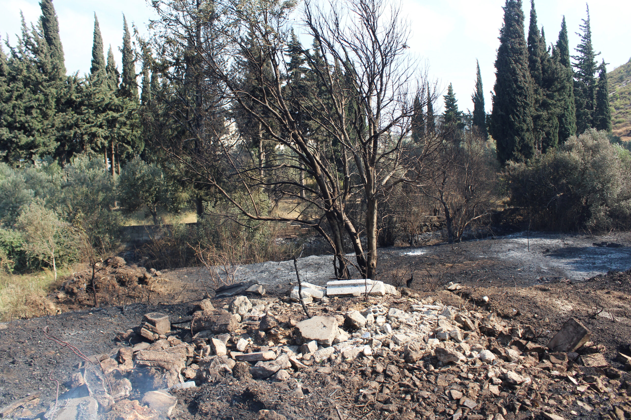 Conséquences d'une frappe israélienne à Hama, en Syrie. /Photo prise le 9 septembre 2024/REUTERS/Firas Makdesi