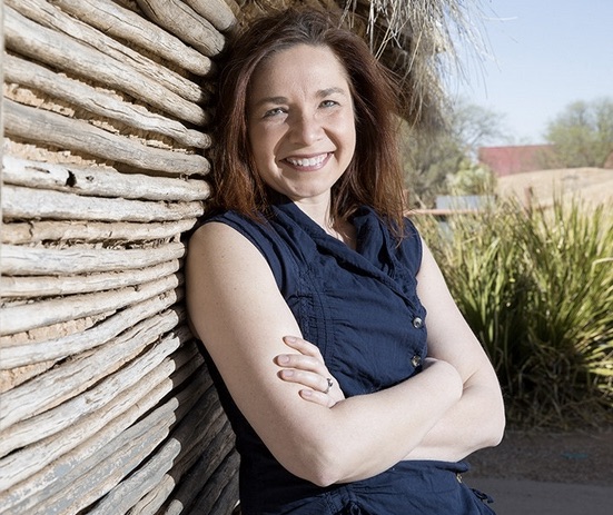 Katharine Hayhoe est climatologue, spécialiste de l'atmosphère, chrétienne canadienne, fille d'un couple de missionnaires évangéliques et femme de pasteur évangélique. Crédit photo: https://www.katharinehayhoe.com