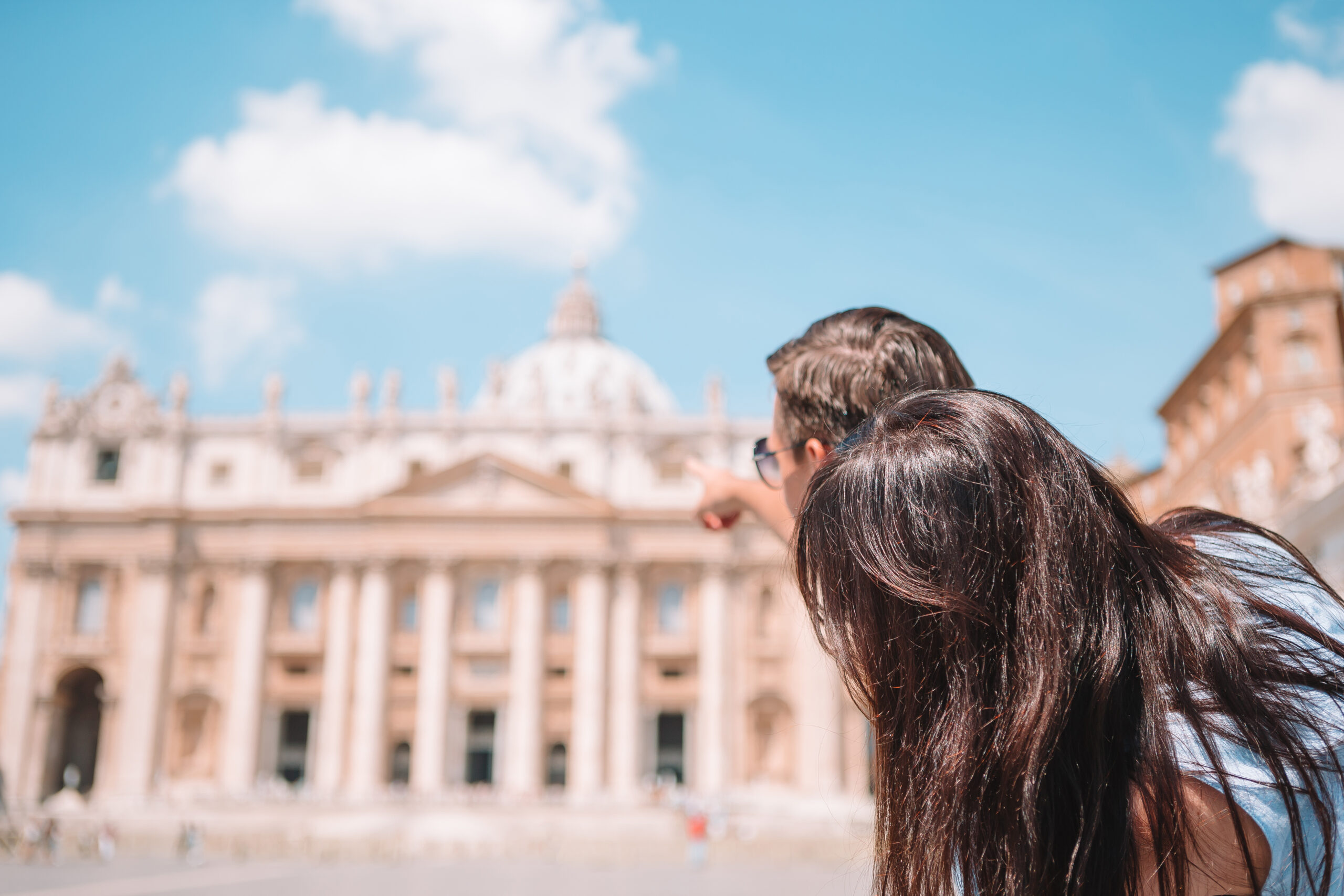 En tant que chrétiens, nous croyons que Dieu assigne à chaque homme et à chaque femme, indépendamment de ses facultés, de son âge ou de sa santé, une valeur inaltérable, du fait même de son appartenance à l’humanité créée.