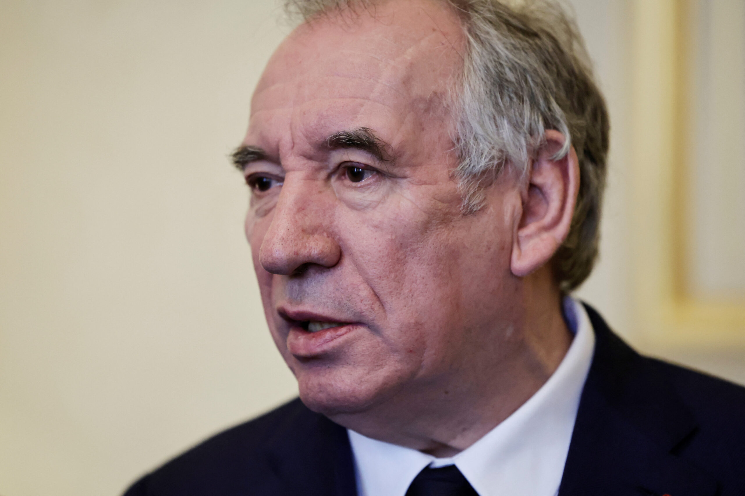 Le Premier ministre français François Bayrou s'exprime après avoir reçu les résultats du rapport sur les retraites du Premier président de la Cour des comptes française, à l'Hôtel Matignon à Paris, France. /Photo prise le 20 février 2025/REUTERS/Pool/Stéphane de Sakutin