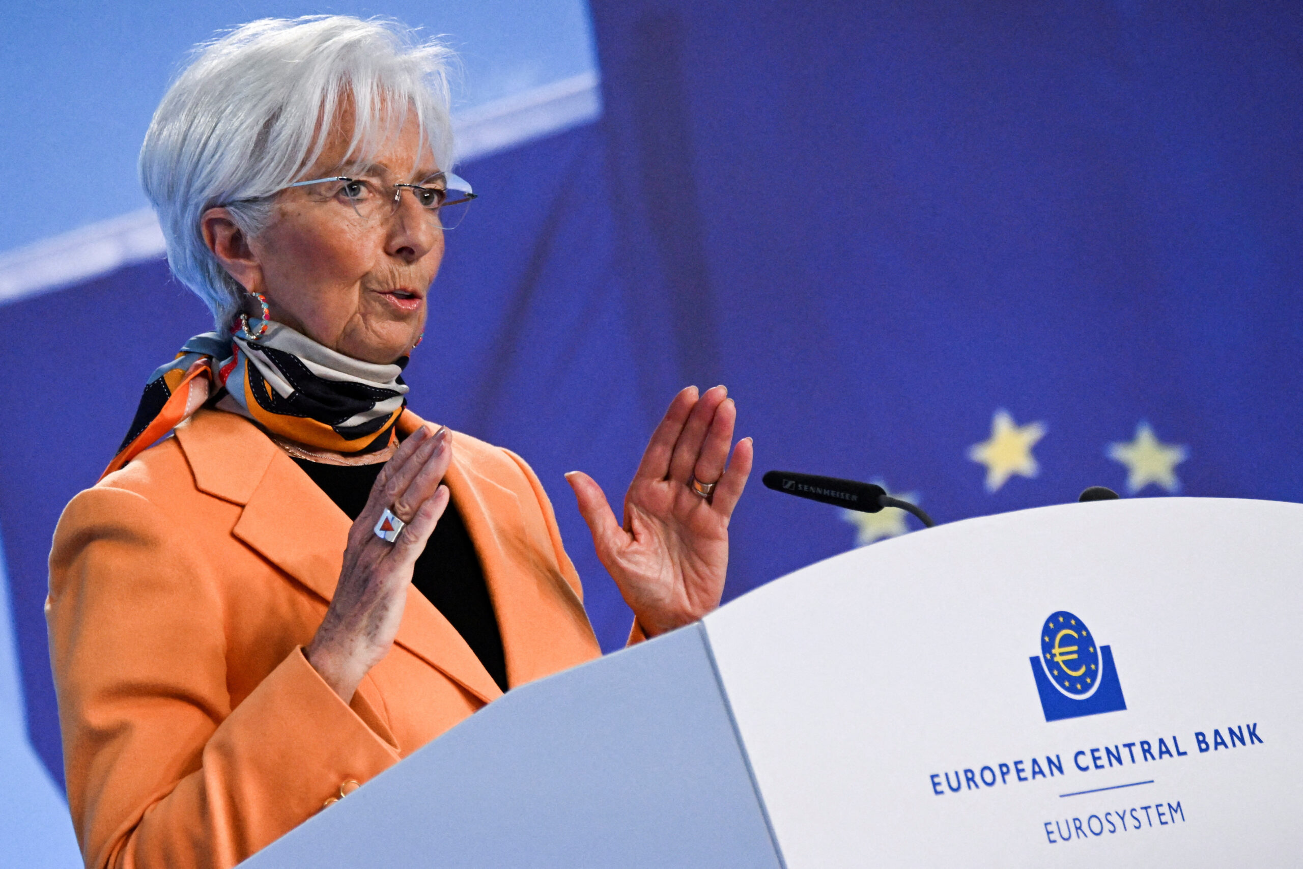 La présidente de la Banque centrale européenne (BCE) Christine Lagarde s'adresse aux médias après la réunion mensuelle de politique monétaire du Conseil des gouverneurs à Francfort, Allemagne. /Photo prise le 6 mars 2025/REUTERS/Jana Rodenbusch