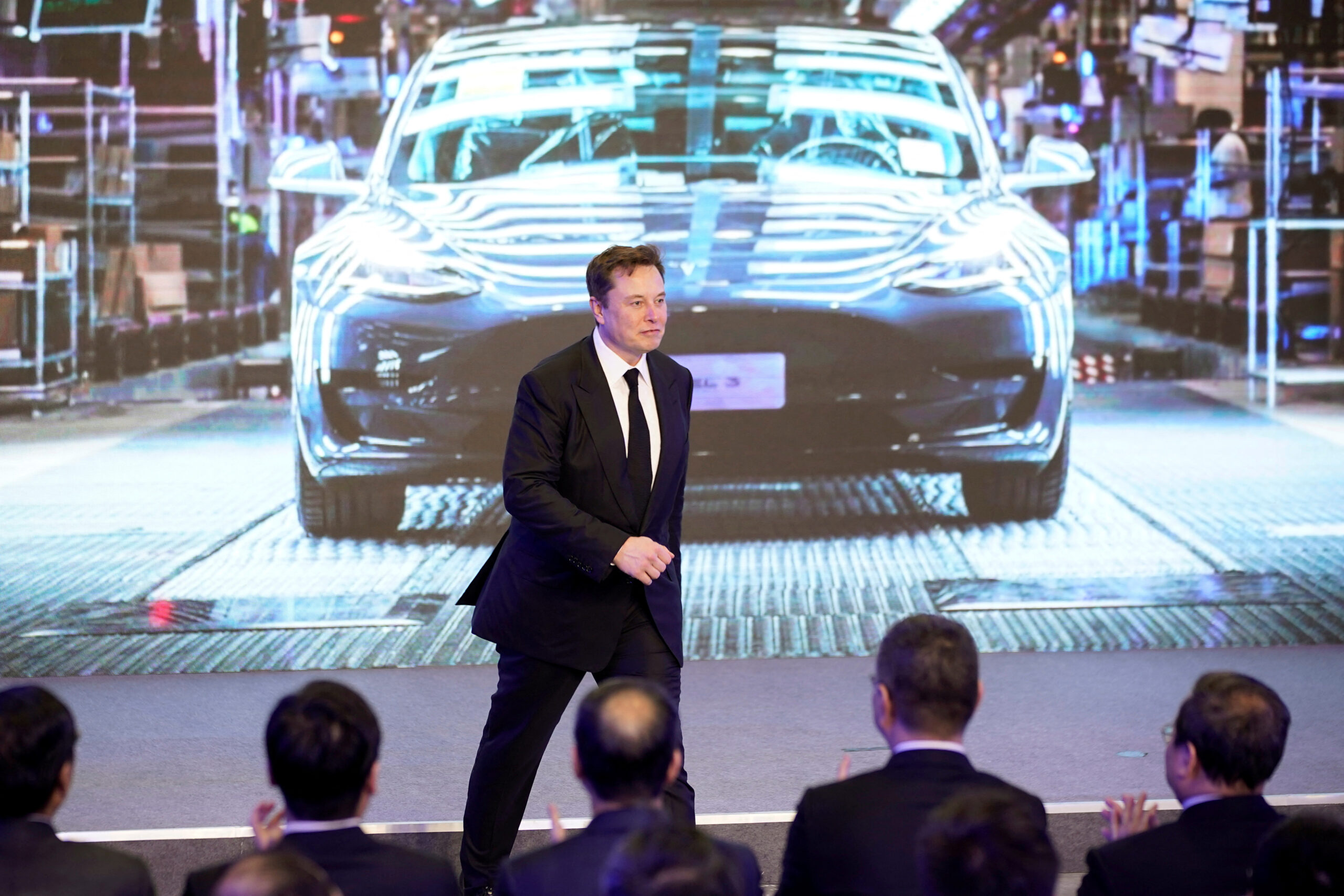 Le PDG de Tesla Inc, Elon Musk, assiste à une cérémonie d'ouverture pour le programme Tesla Model Y à Shanghai, Chine. /Photo prise le 7 janvier 2020/REUTERS/Aly Song/