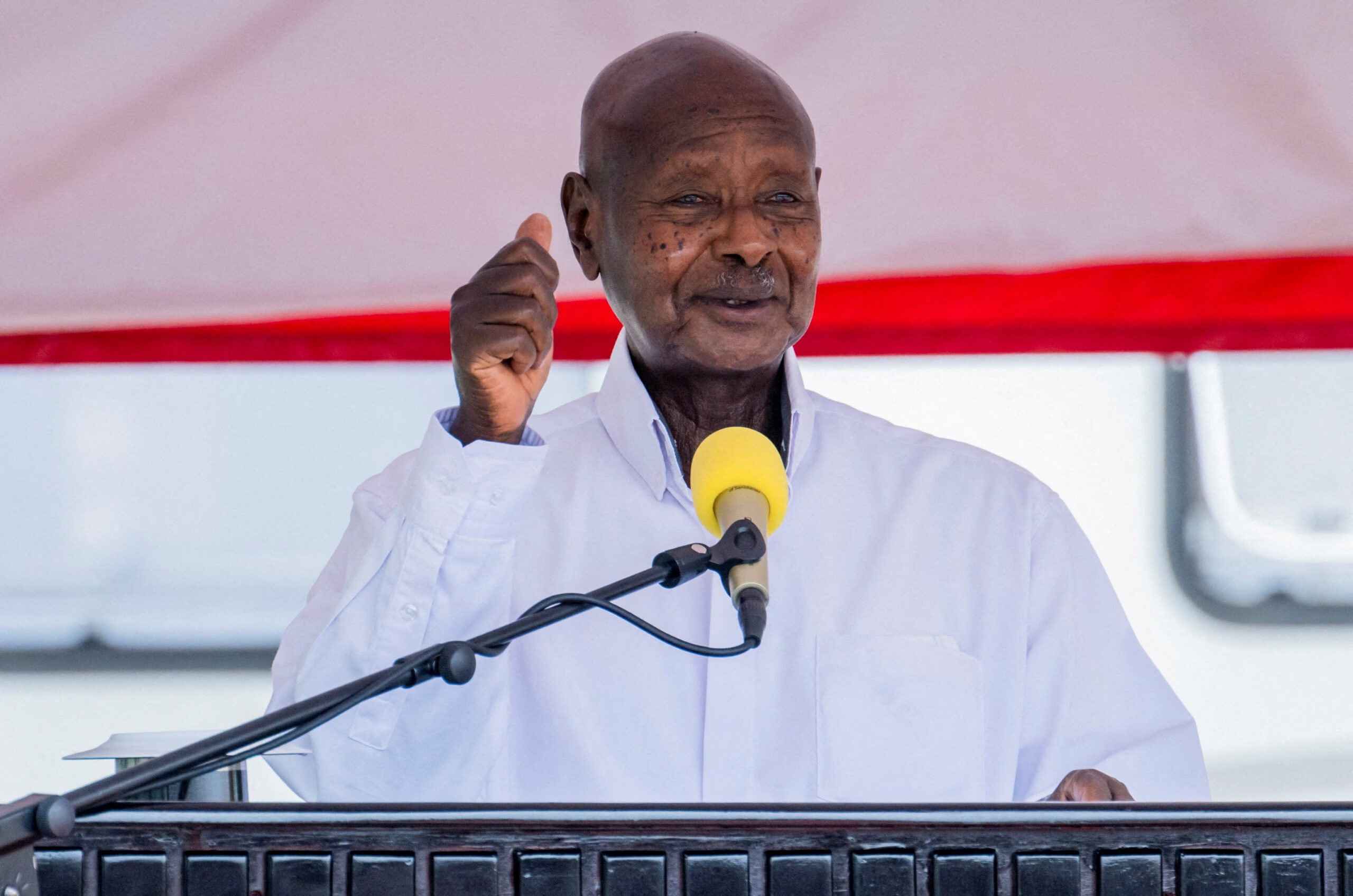 Le président ougandais Yoweri Museveni prononce le discours sur l'état de la nation 2025 au Kololo Ceremonial Grounds, à Kampala, en Ouganda. /Photo prise le 5 juin 2025/REUTERS/Abubaker Lubowa