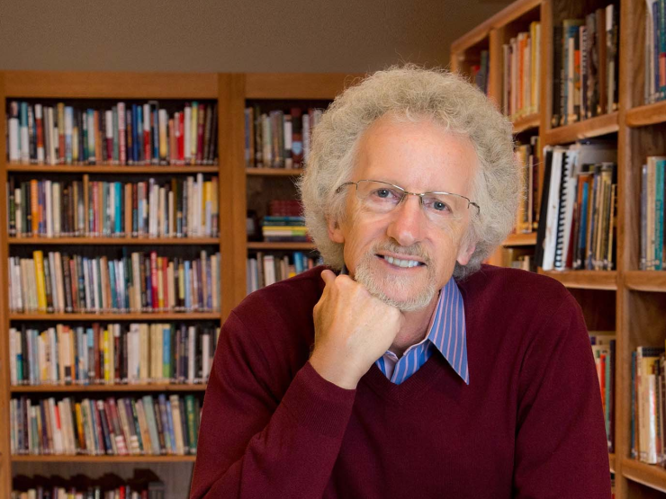 Le célèbre auteur chrétien Philip Yancey a annoncé dans un communiqué envoyé par courriel à Christianity Today avoir entretenu une liaison adultérine avec une femme mariée pendant huit ans et qu'il mettait fin à sa carrière d'écrivain et de conférencier.