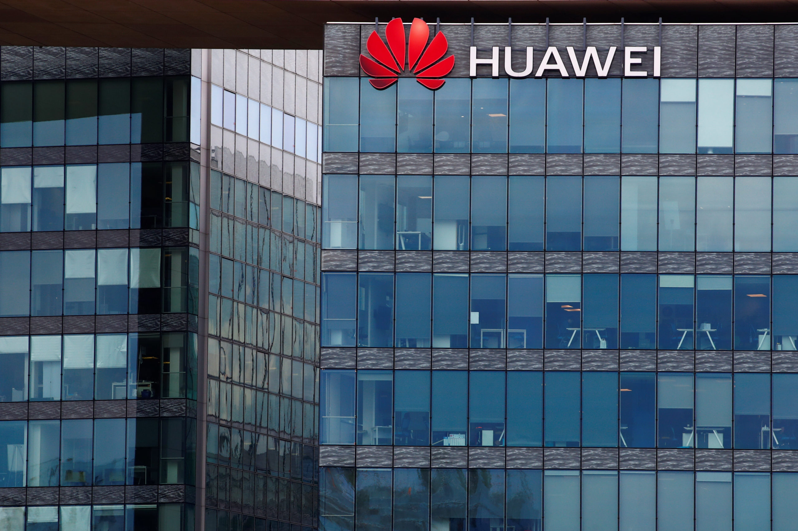 5G: Huawei banni de facto du réseau mobile français d'ici 2028