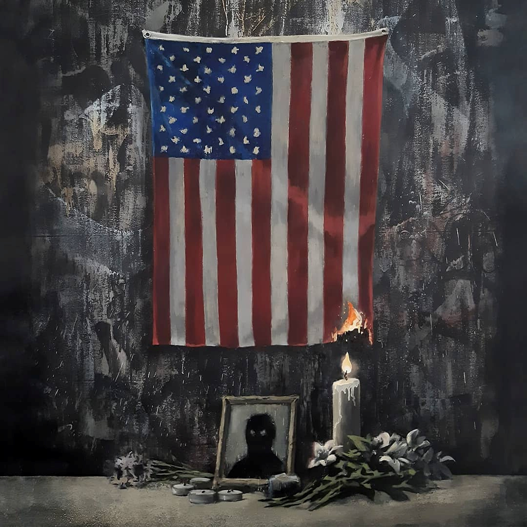 L'ARTISTE BANKSY ILLUSTRE LE DRAPEAU US PRENANT FEU DANS UN HOMMAGE À GEORGE FLOYD