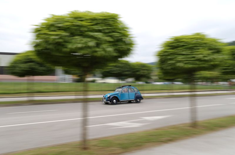 FRANCE/AUTO: BONUS ET PRIME À LA CASSE ÉLARGIS POUR SOUTENIR LA FILIÈRE