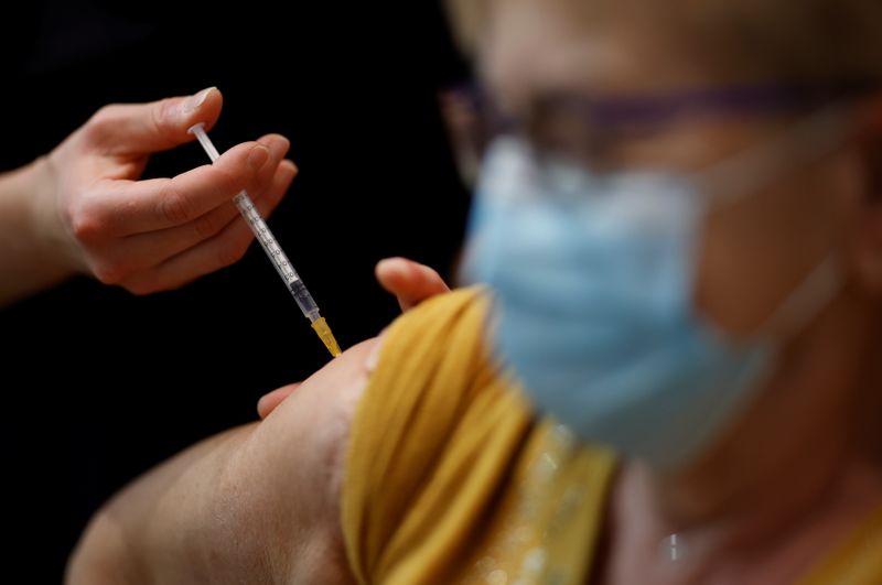 Coronavirus: Pas de report pour une première injection de vaccin en Ile-de-France, dit l'ARS