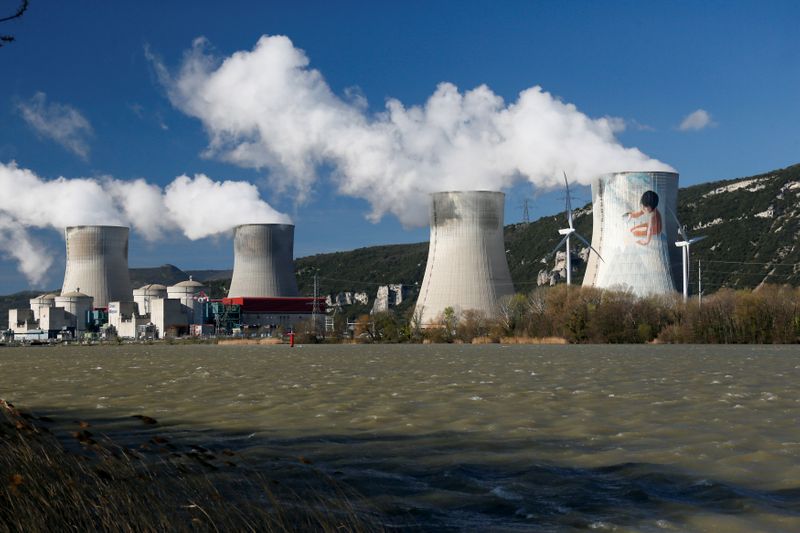 EDF prolonge jusqu'à samedi l'arrêt d'un réacteur nucléaire à Cruas