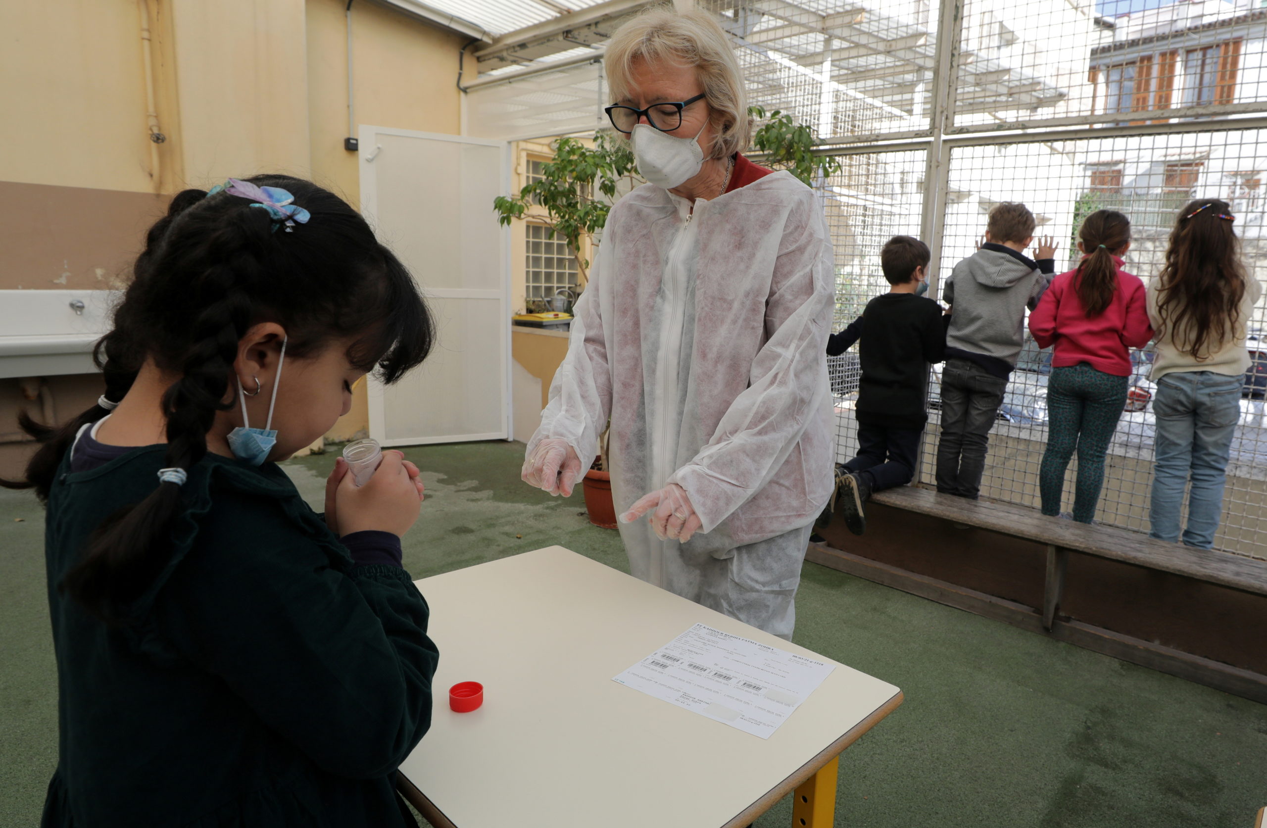 Fermer les écoles en Ile-de-France, "dernière chose à faire", dit Blanquer