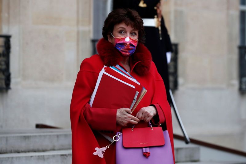 France: Possible réouverture échelonnée pour la culture, dit Bachelot