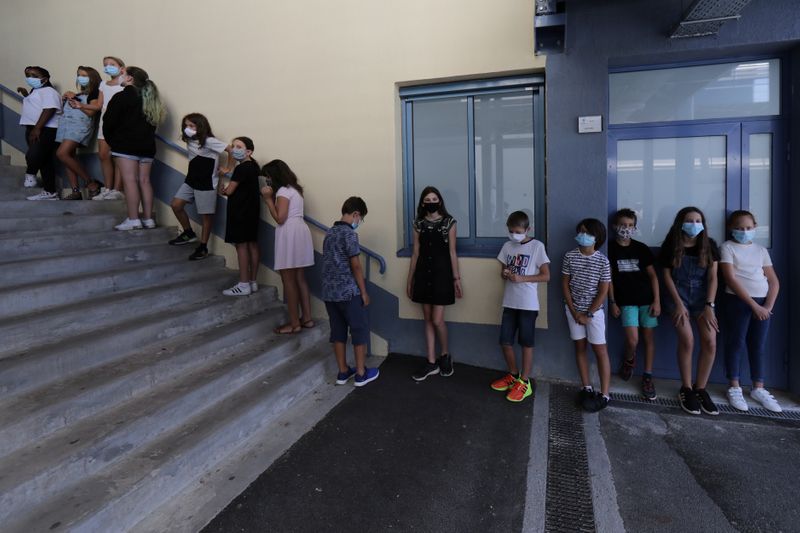 France: Pour le conseil scientifique, les écoles peuvent rester ouvertes, déclare Delfraissy