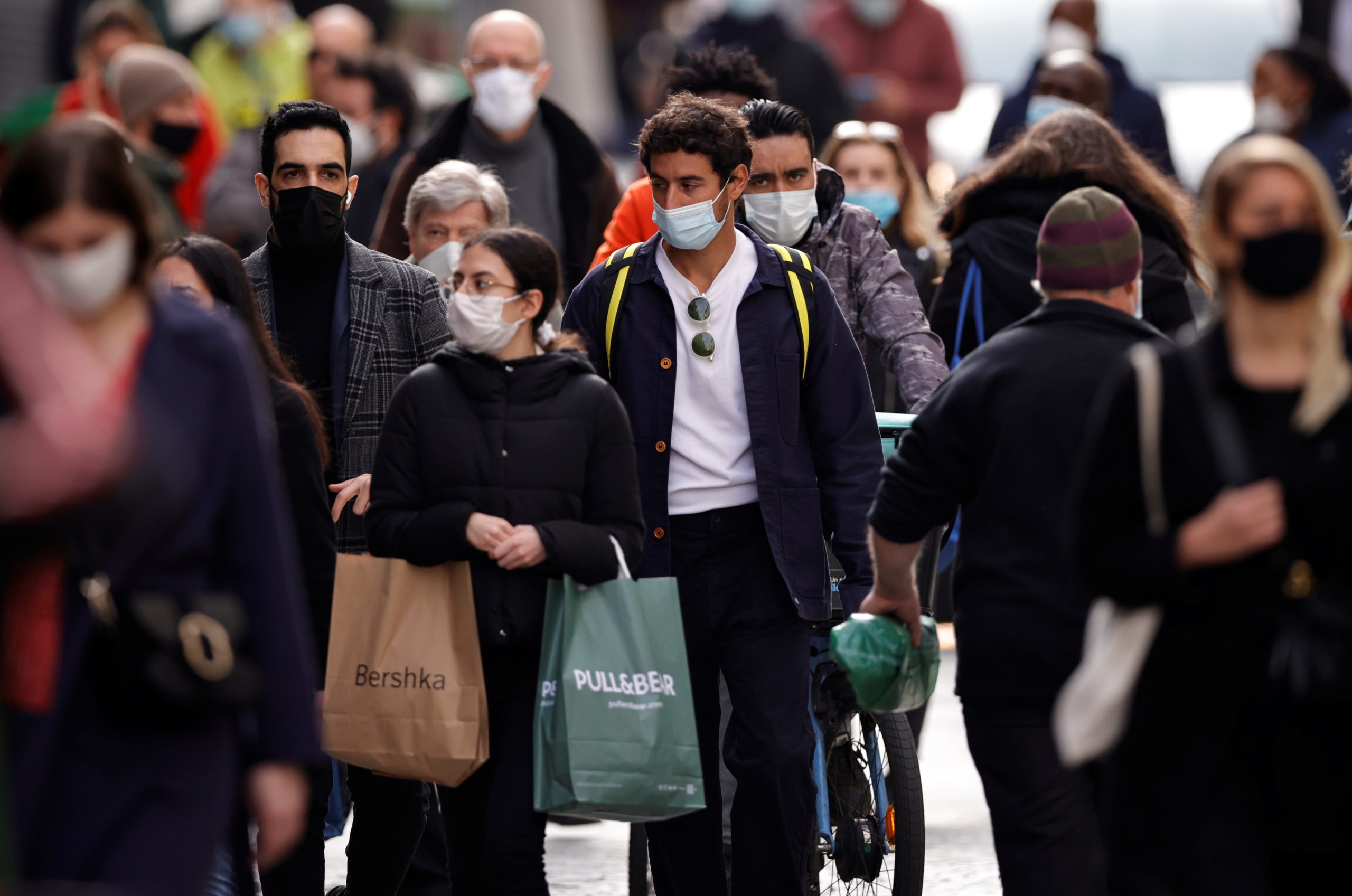 France: Près de 30.000 nouveaux cas et 408 décès supplémentaires