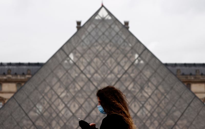 France: Vingt-deux cas dus à des variantes du coronavirus décelés en France